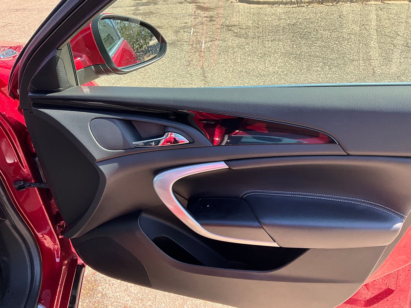 Thumbnail: 2012 Buick Regal - 15