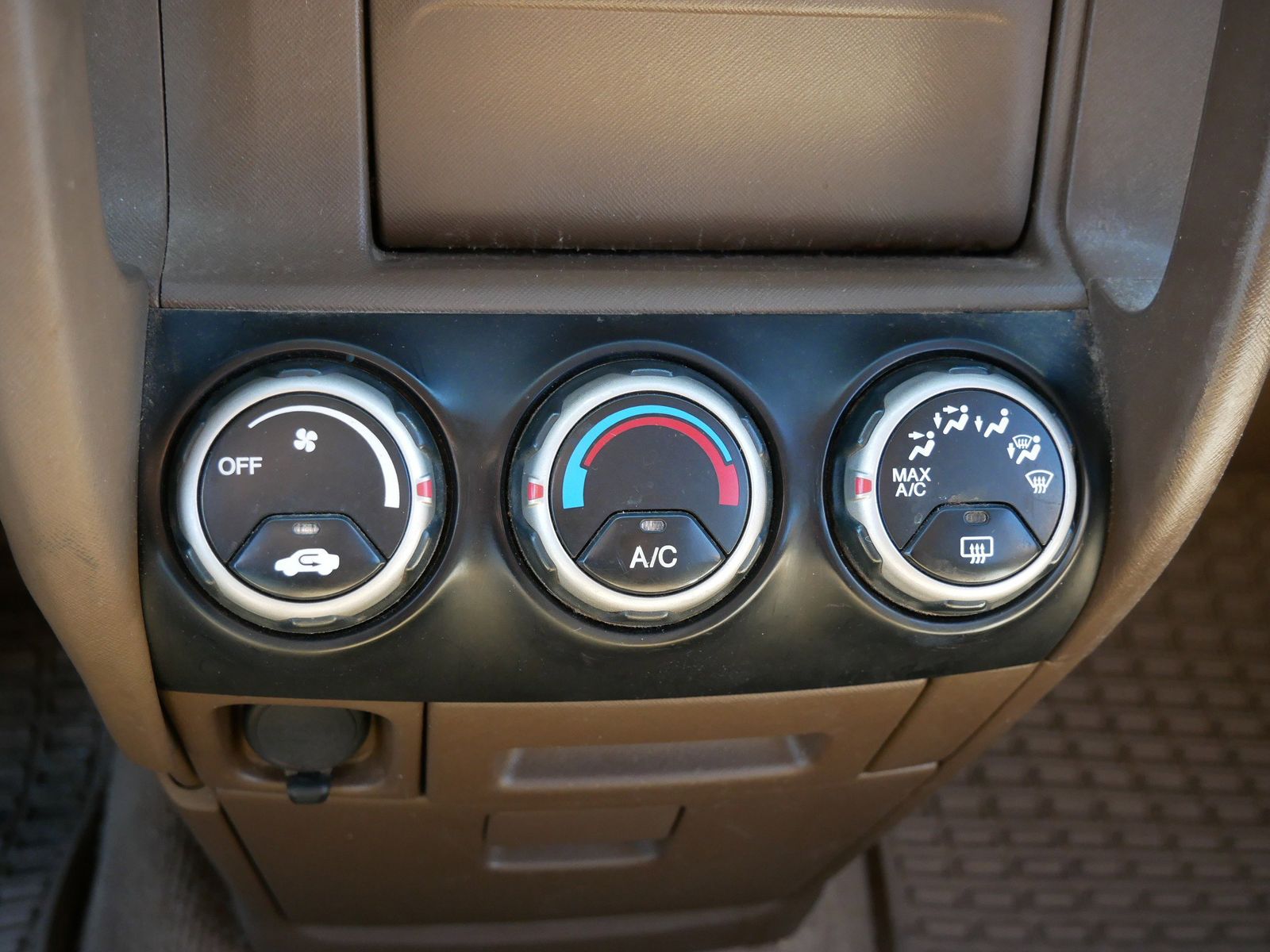 Thumbnail: 2004 Honda CR-V - 15
