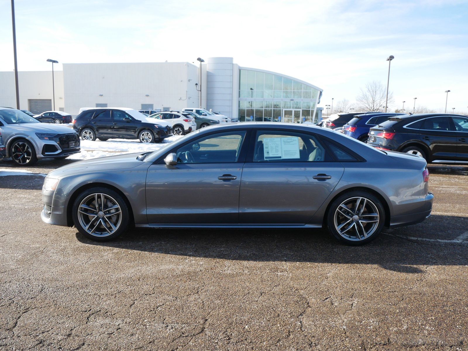 Thumbnail: 2017 Audi A8 - 2