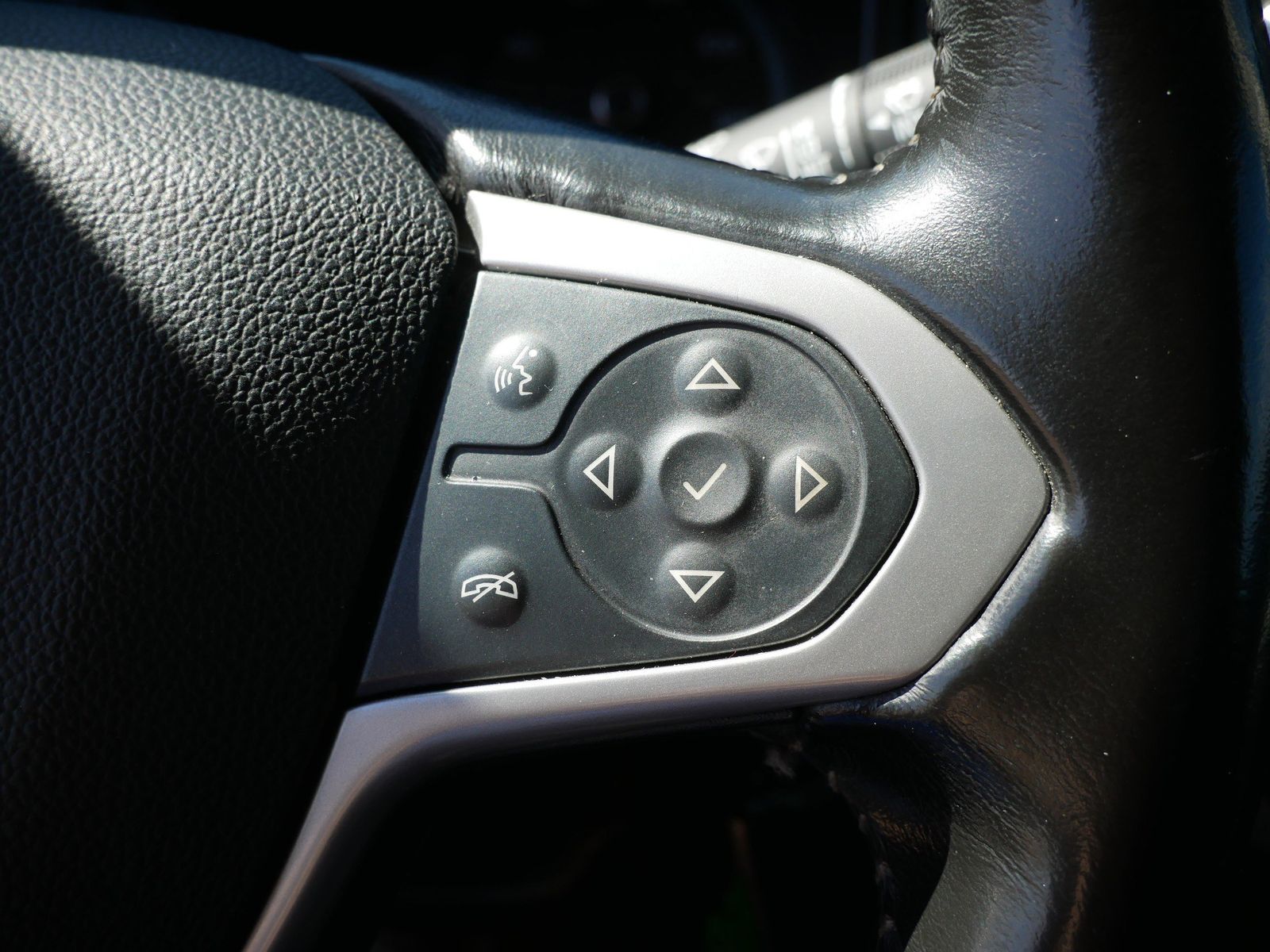 Thumbnail: 2017 Chevrolet Colorado - 26