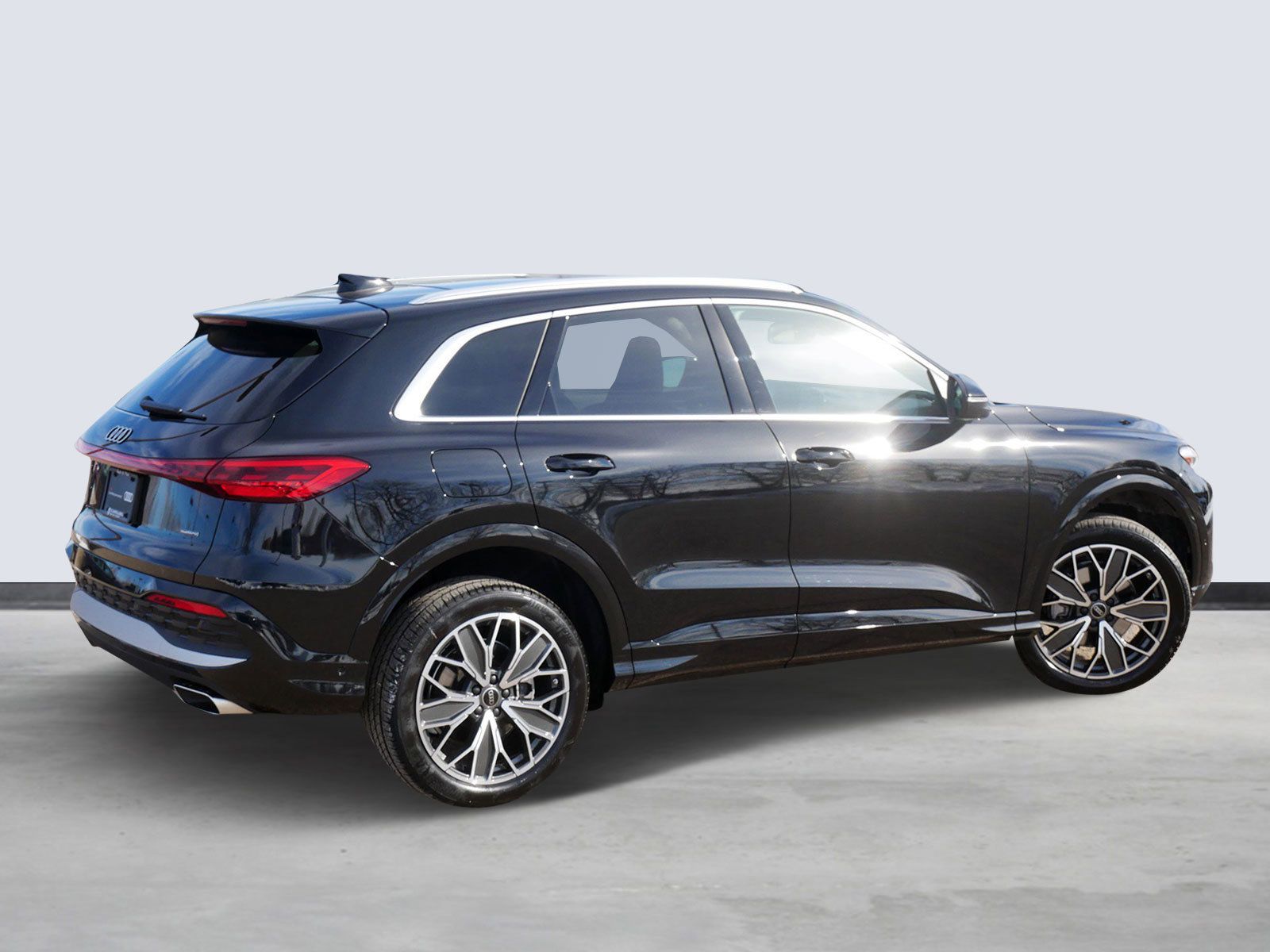 Thumbnail: 2025 Audi Q5 - 4