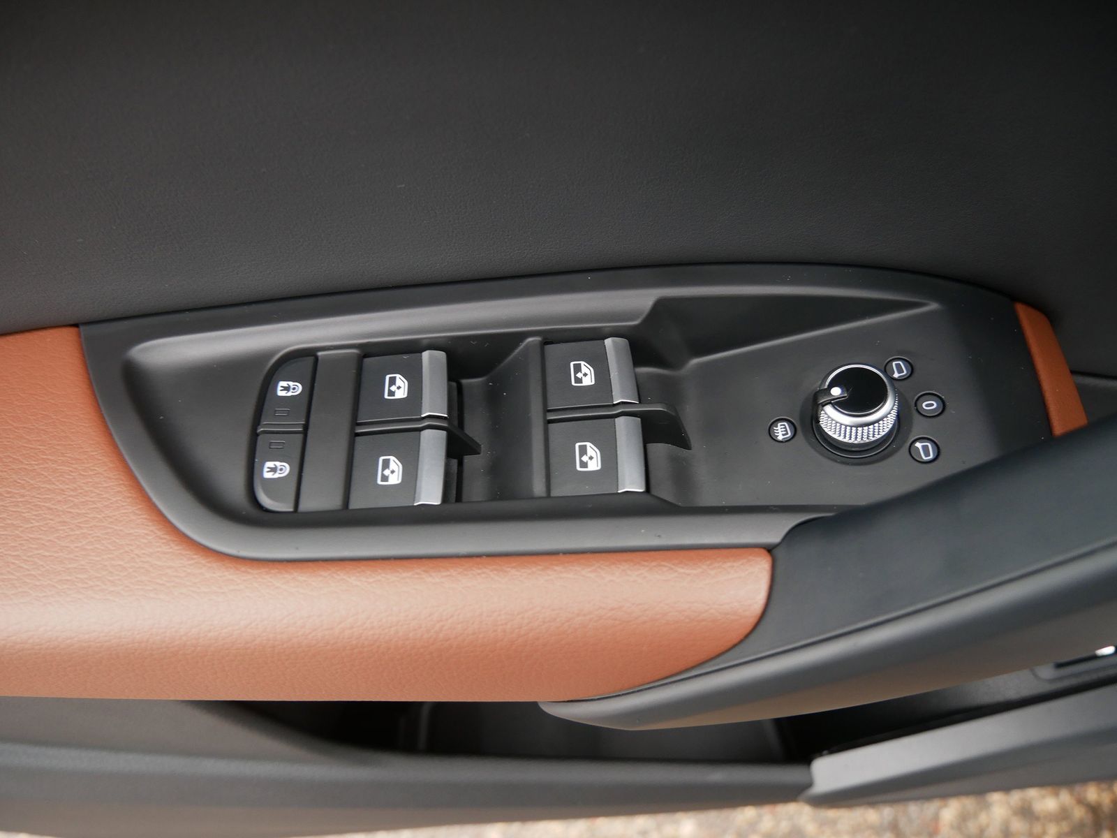 Thumbnail: 2025 Audi Q5 - 16