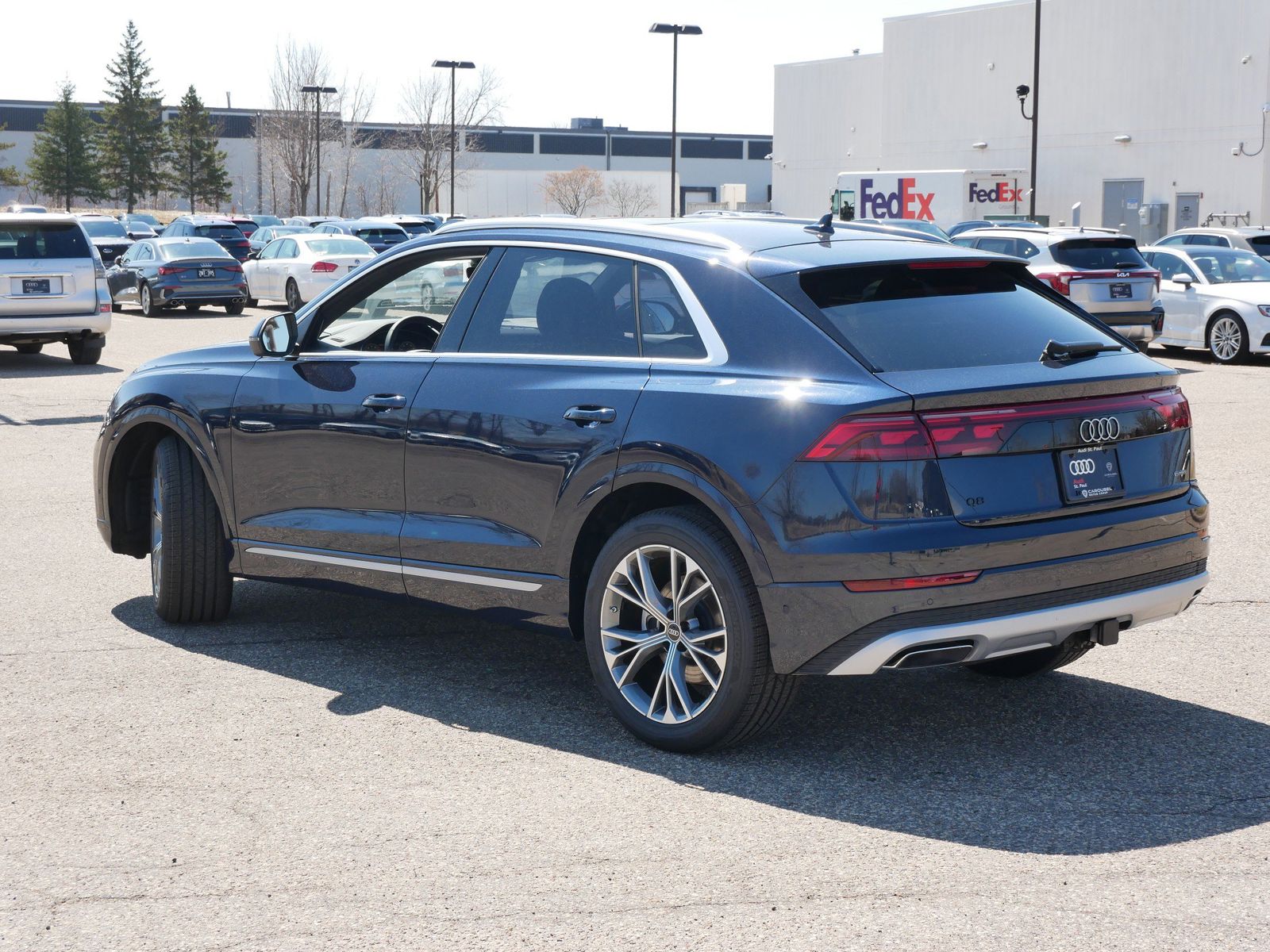 Thumbnail: 2026 Audi Q8 - 3