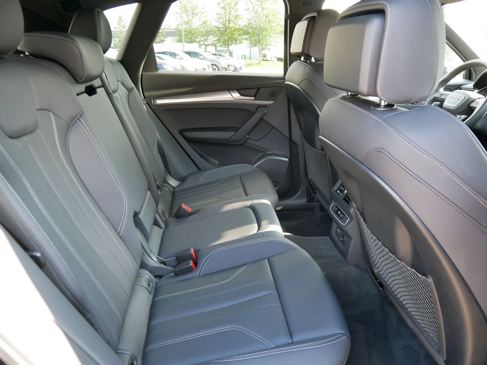 Thumbnail: 2025 Audi Q5 - 10