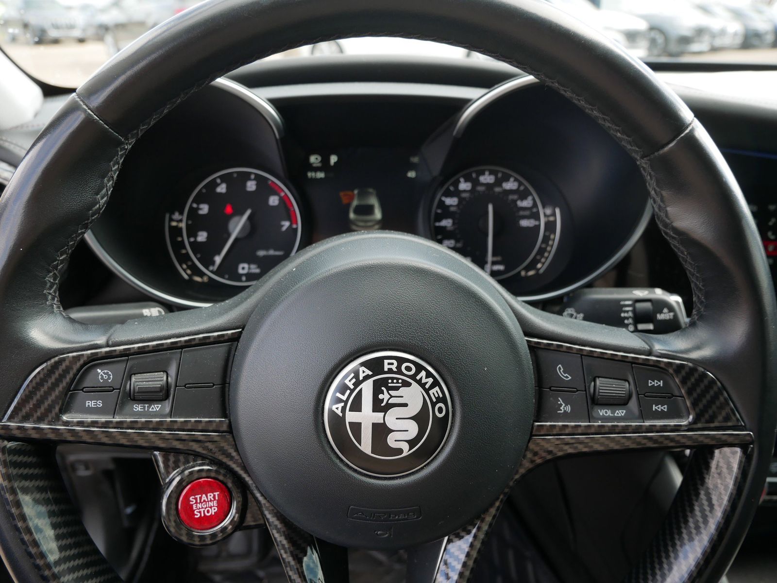 Thumbnail: 2017 Alfa Romeo Giulia - 28