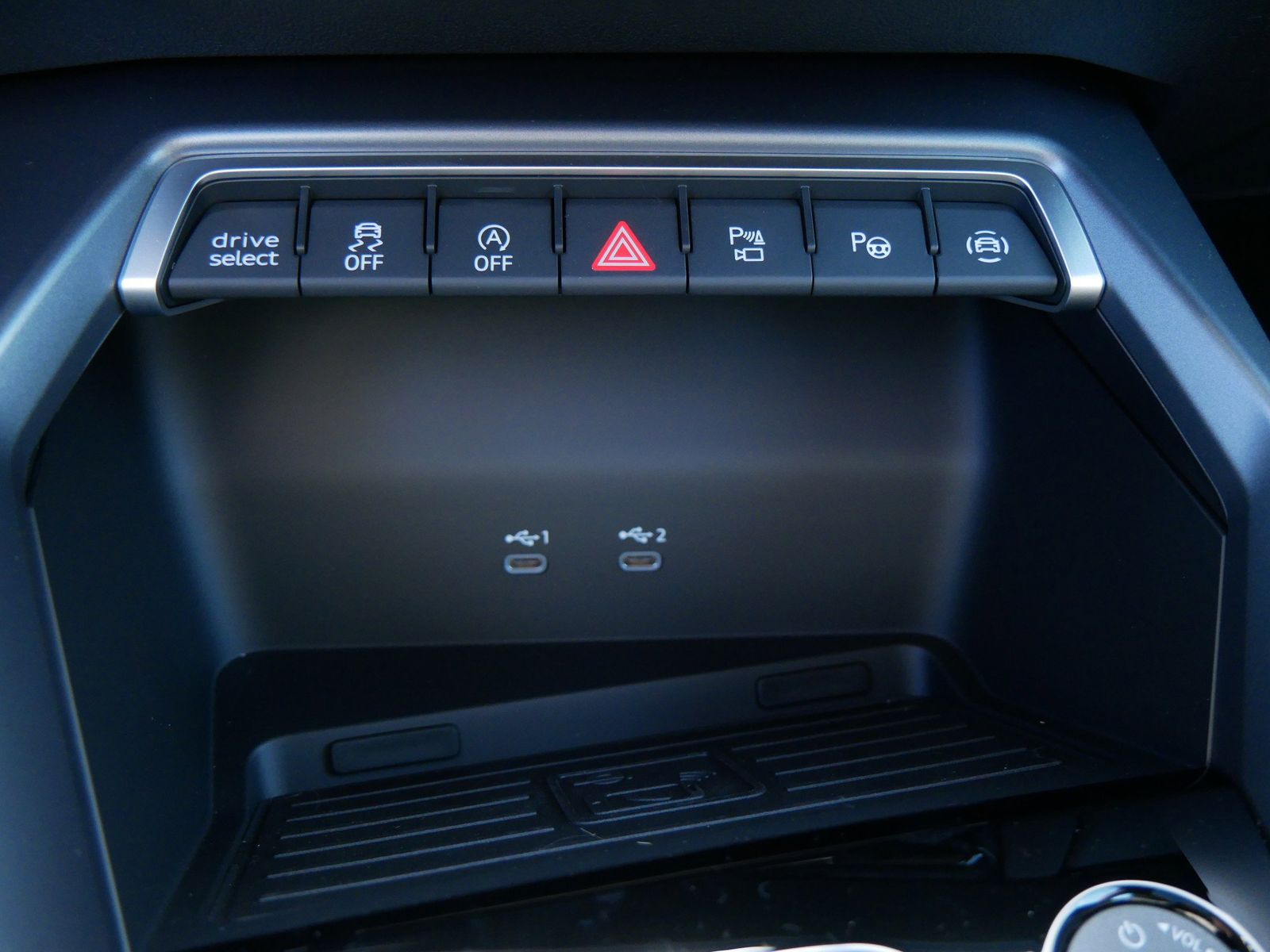 Thumbnail: 2025 Audi A3 - 20