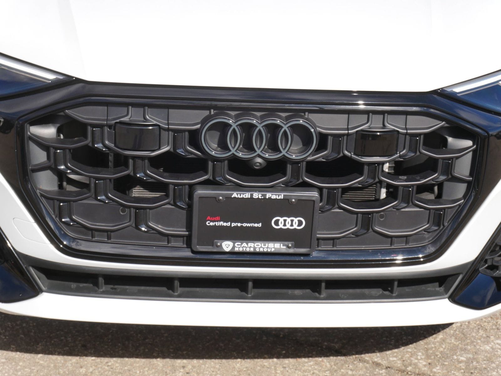 Thumbnail: 2025 Audi SQ8 - 9