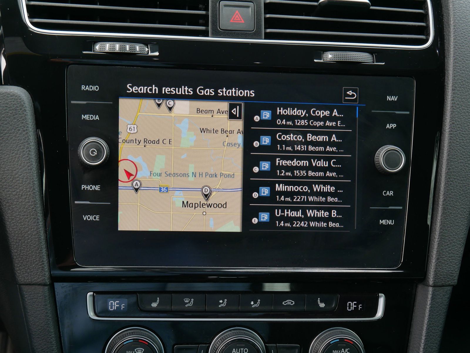 Thumbnail: 2019 Volkswagen Golf - 14