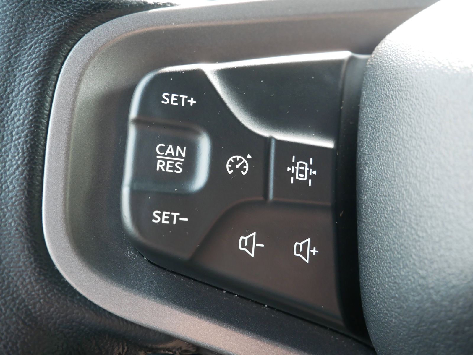 Thumbnail: 2023 Ford Bronco - 25