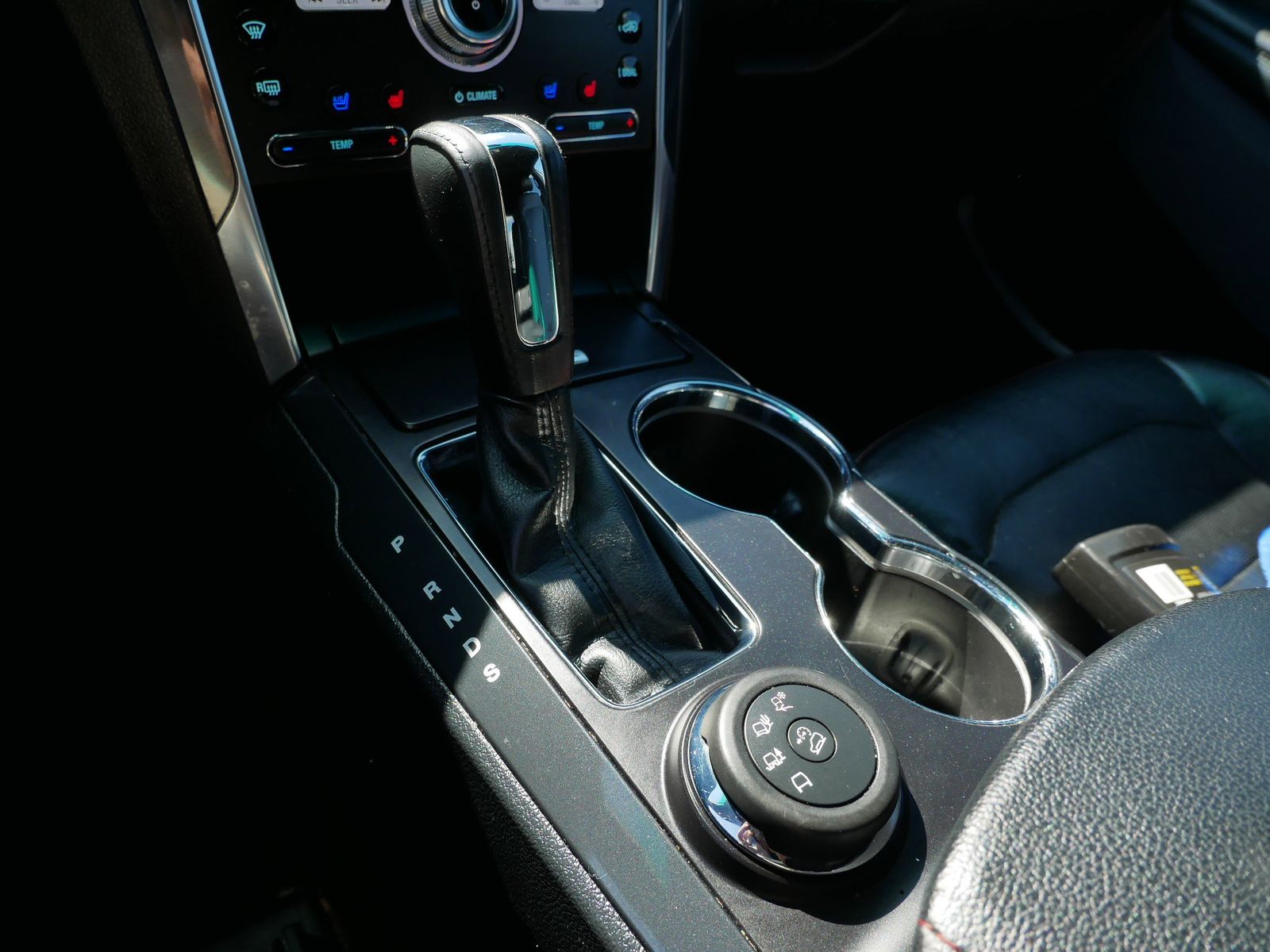 Thumbnail: 2016 Ford Explorer - 17