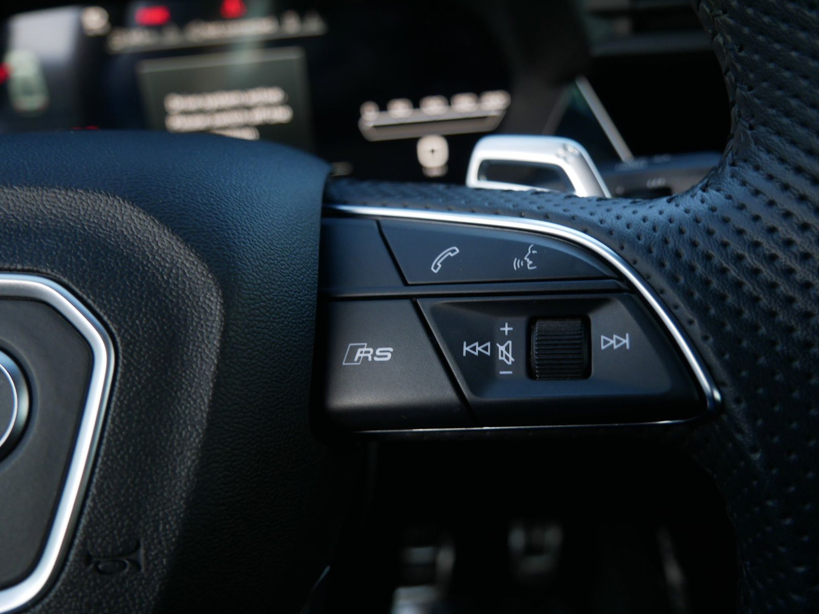 Thumbnail: 2024 Audi RS 3 - 28