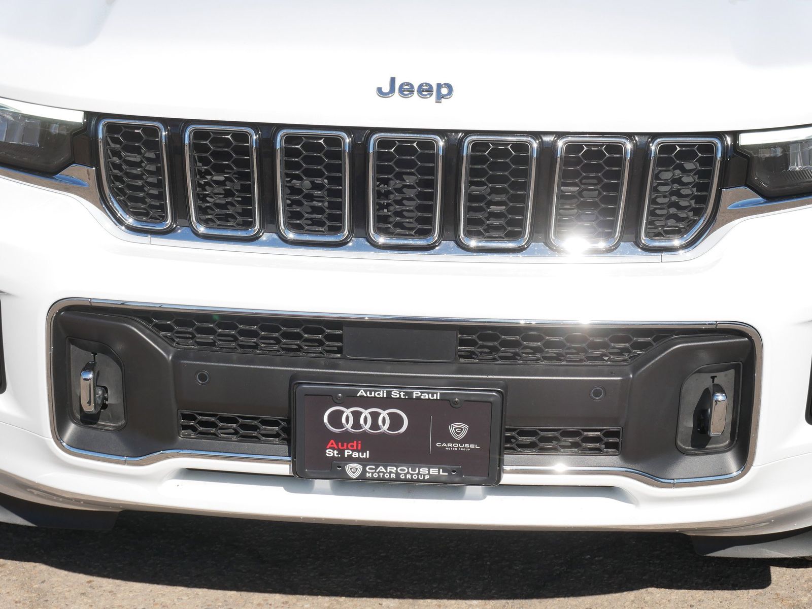 Thumbnail: 2023 Jeep Grand Cherokee L - 8