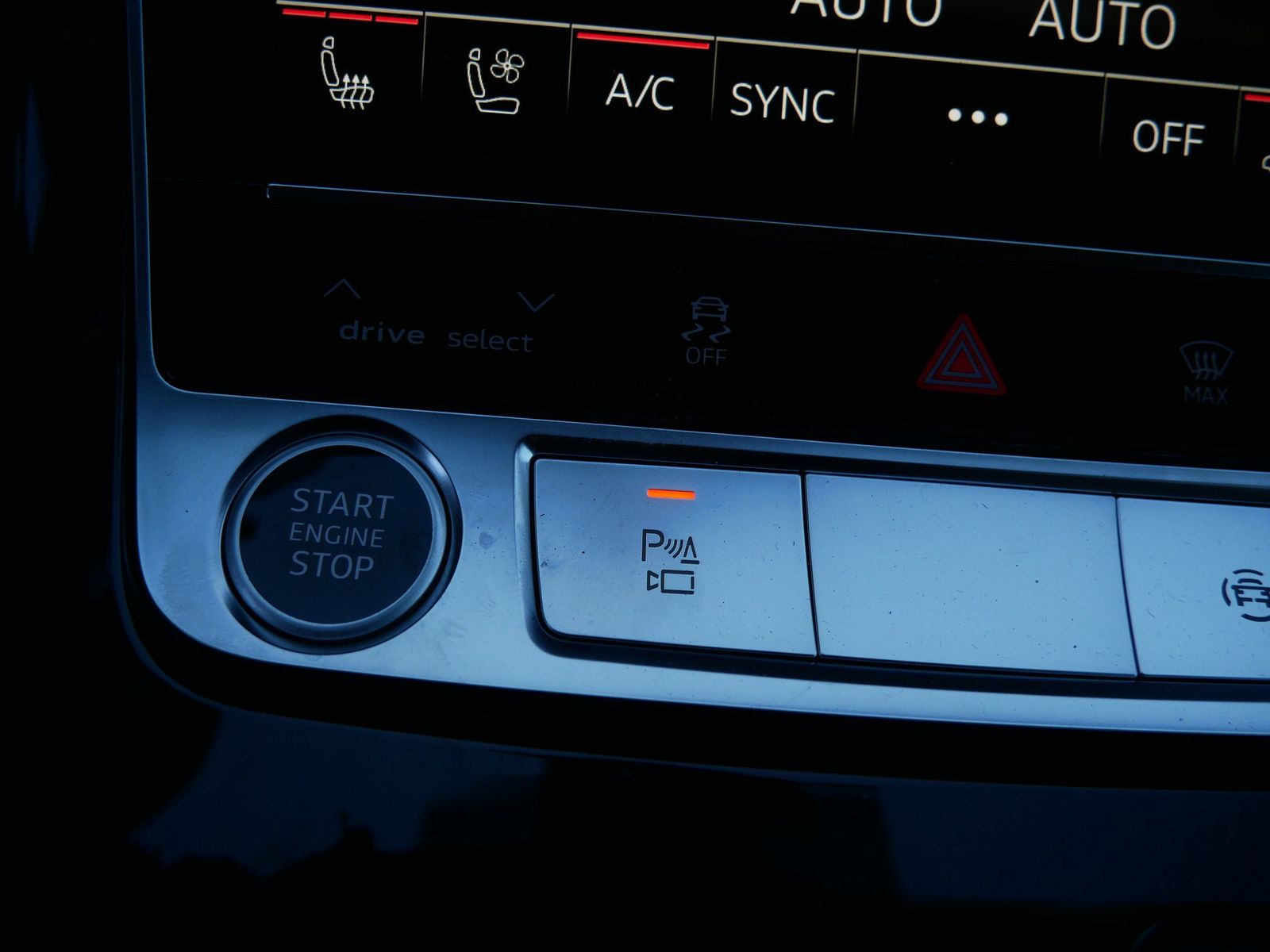 Thumbnail: 2026 Audi Q7 - 22