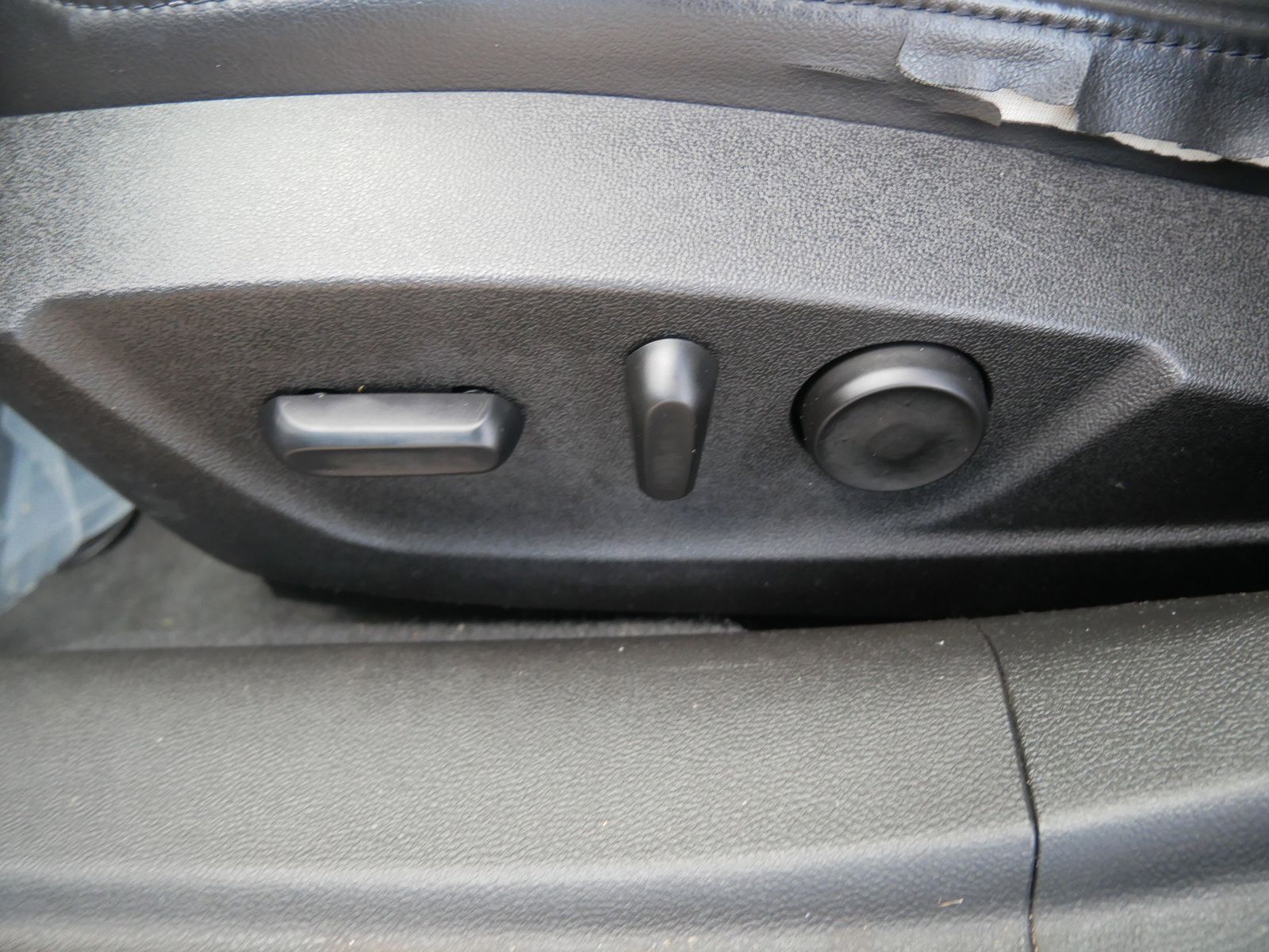 Thumbnail: 2014 Chevrolet Malibu - 14