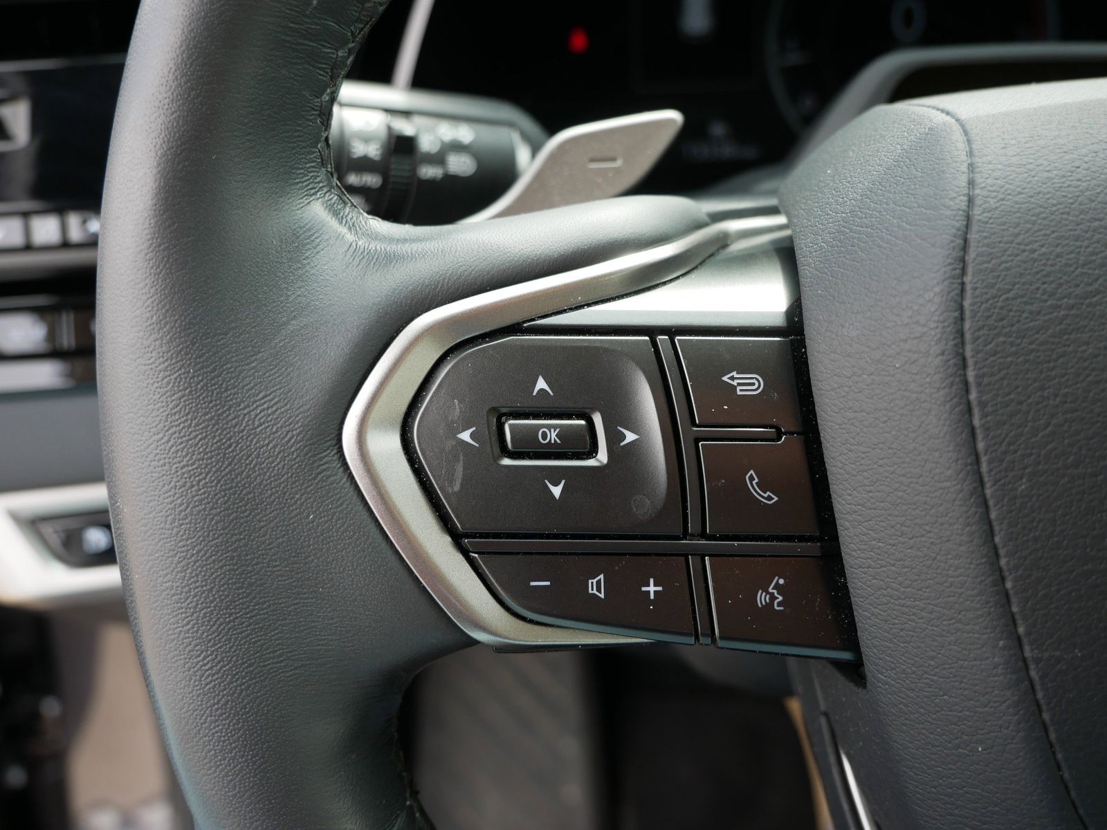 Thumbnail: 2024 Lexus RX - 23