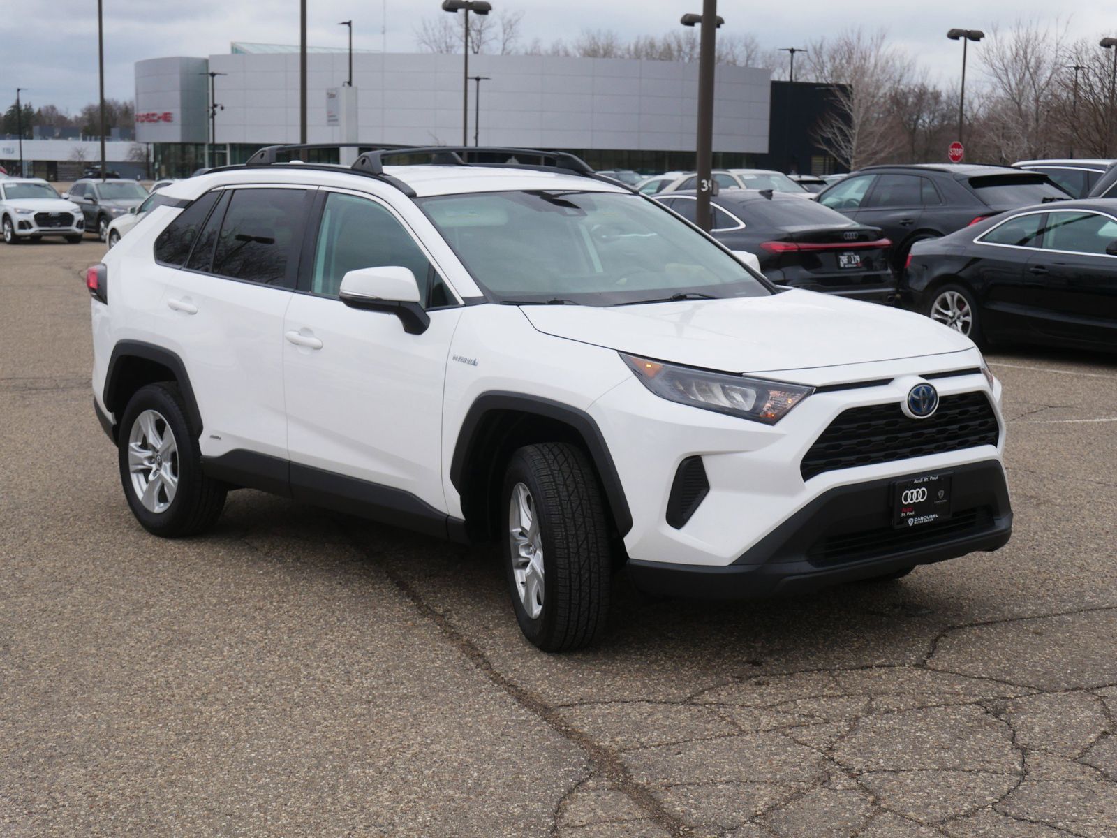 Thumbnail: 2019 Toyota RAV4 - 6