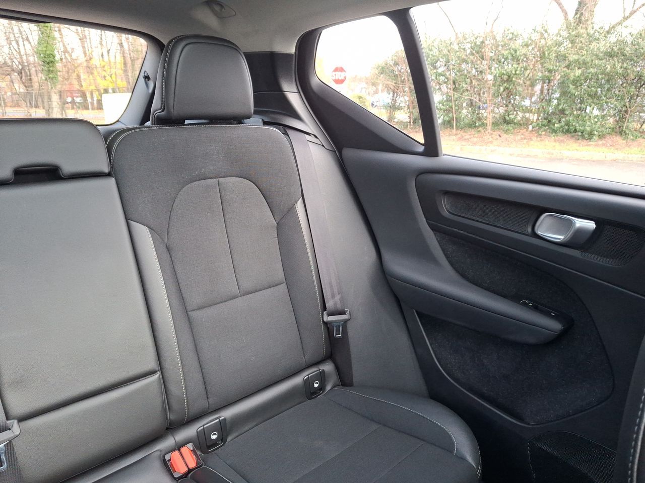 Thumbnail: 2020 Volvo XC40 - 14