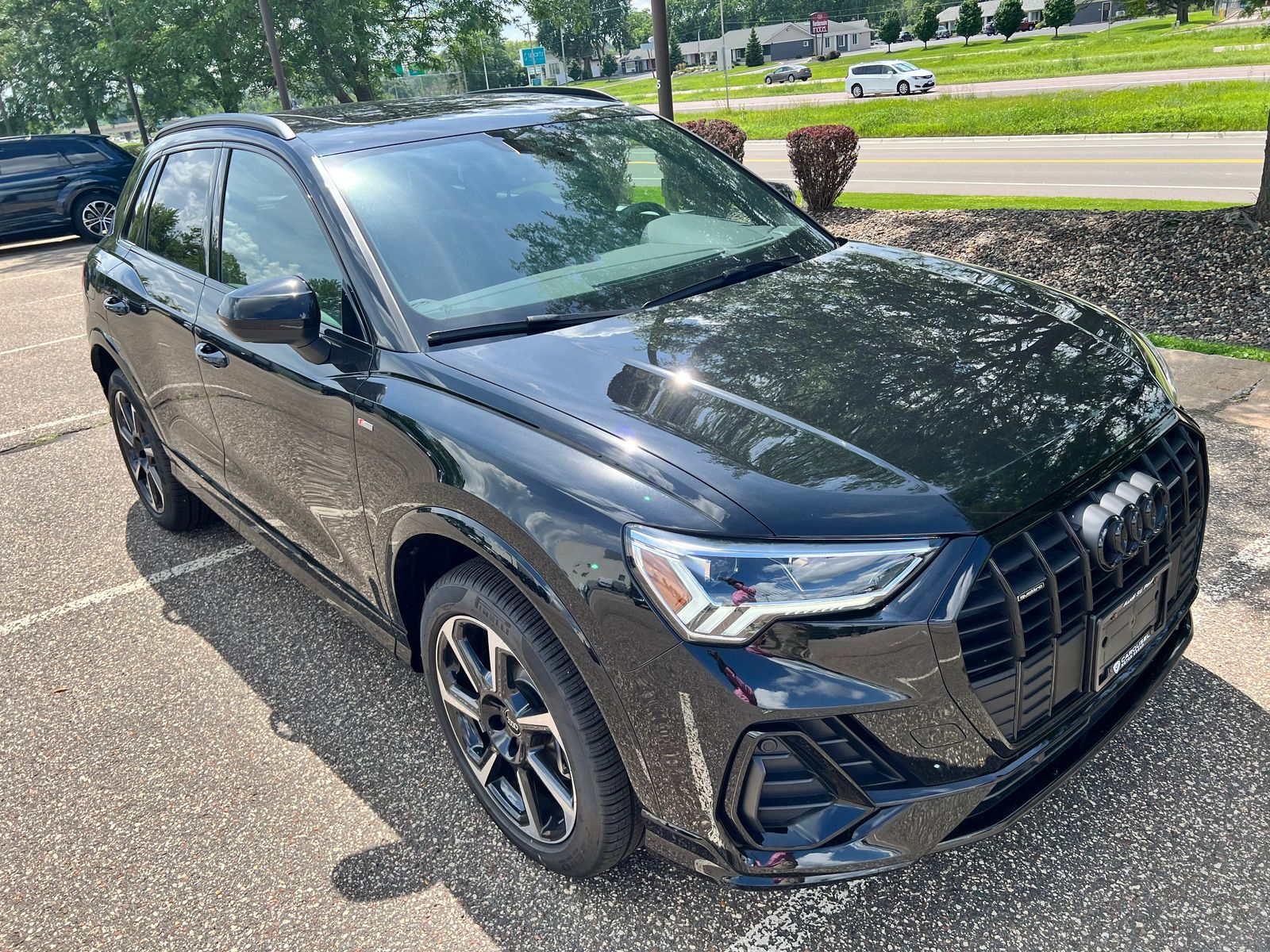 Thumbnail: 2025 Audi Q3 - 2