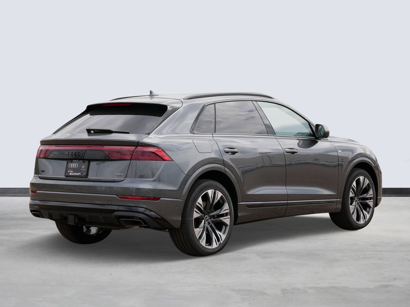 2025 Audi Q8 55 Premium Plus photo 4