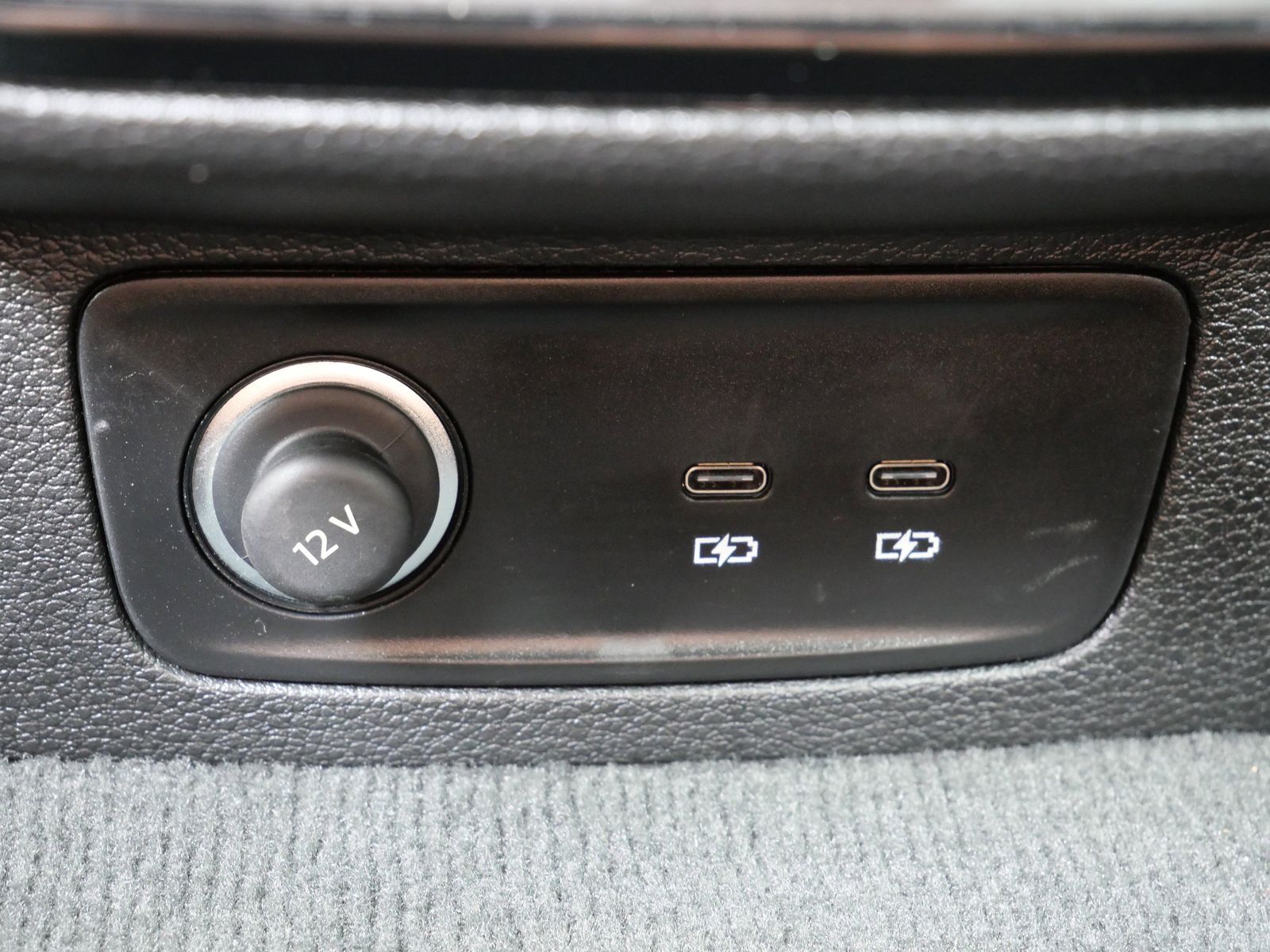 Thumbnail: 2025 Audi Q3 - 15