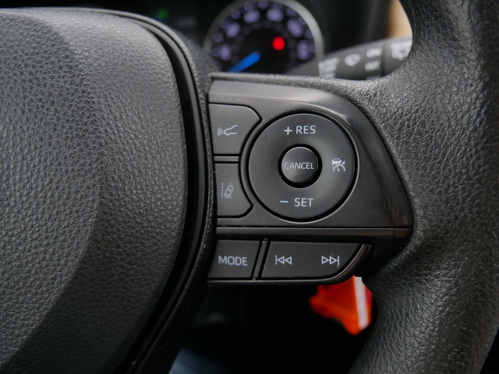 Thumbnail: 2019 Toyota RAV4 - 26