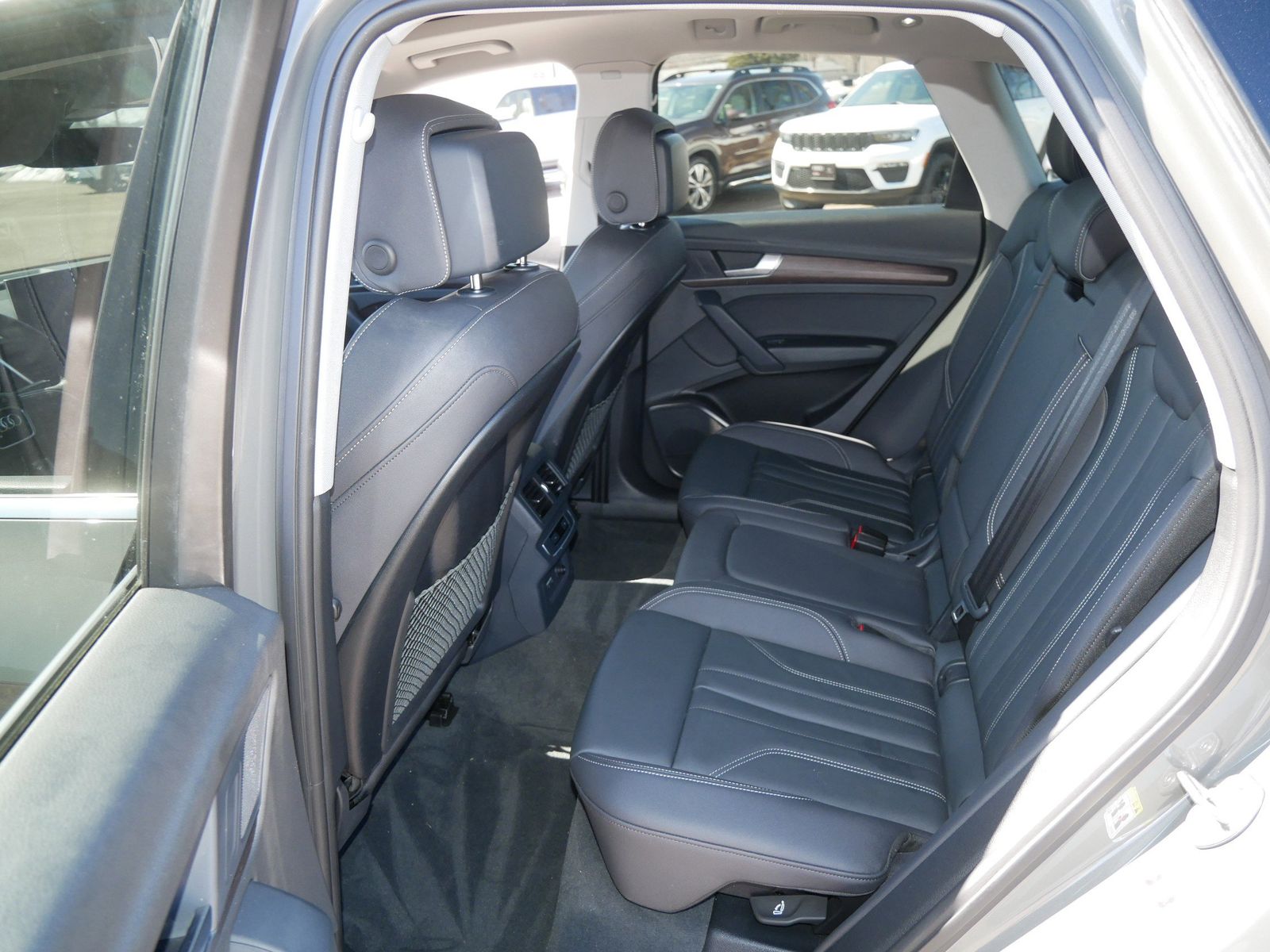 Thumbnail: 2025 Audi Q5 - 10