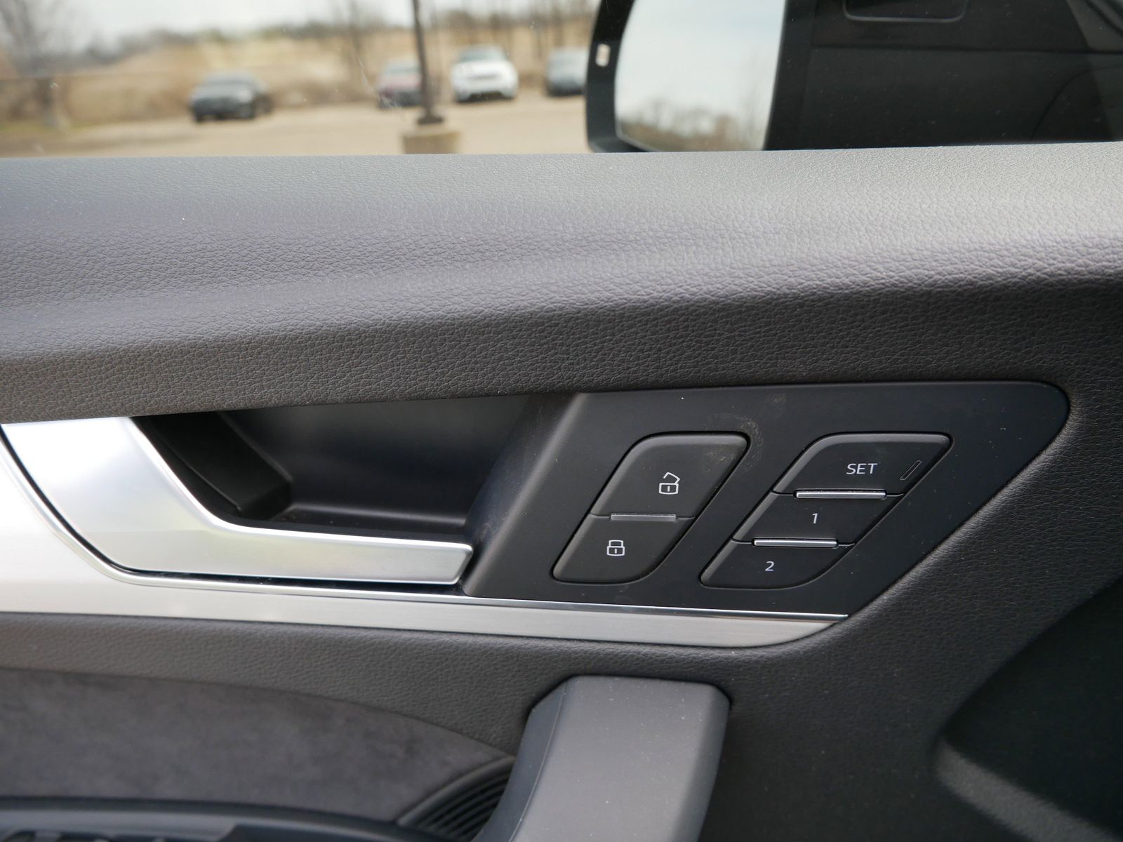 Thumbnail: 2023 Audi Q5 - 12