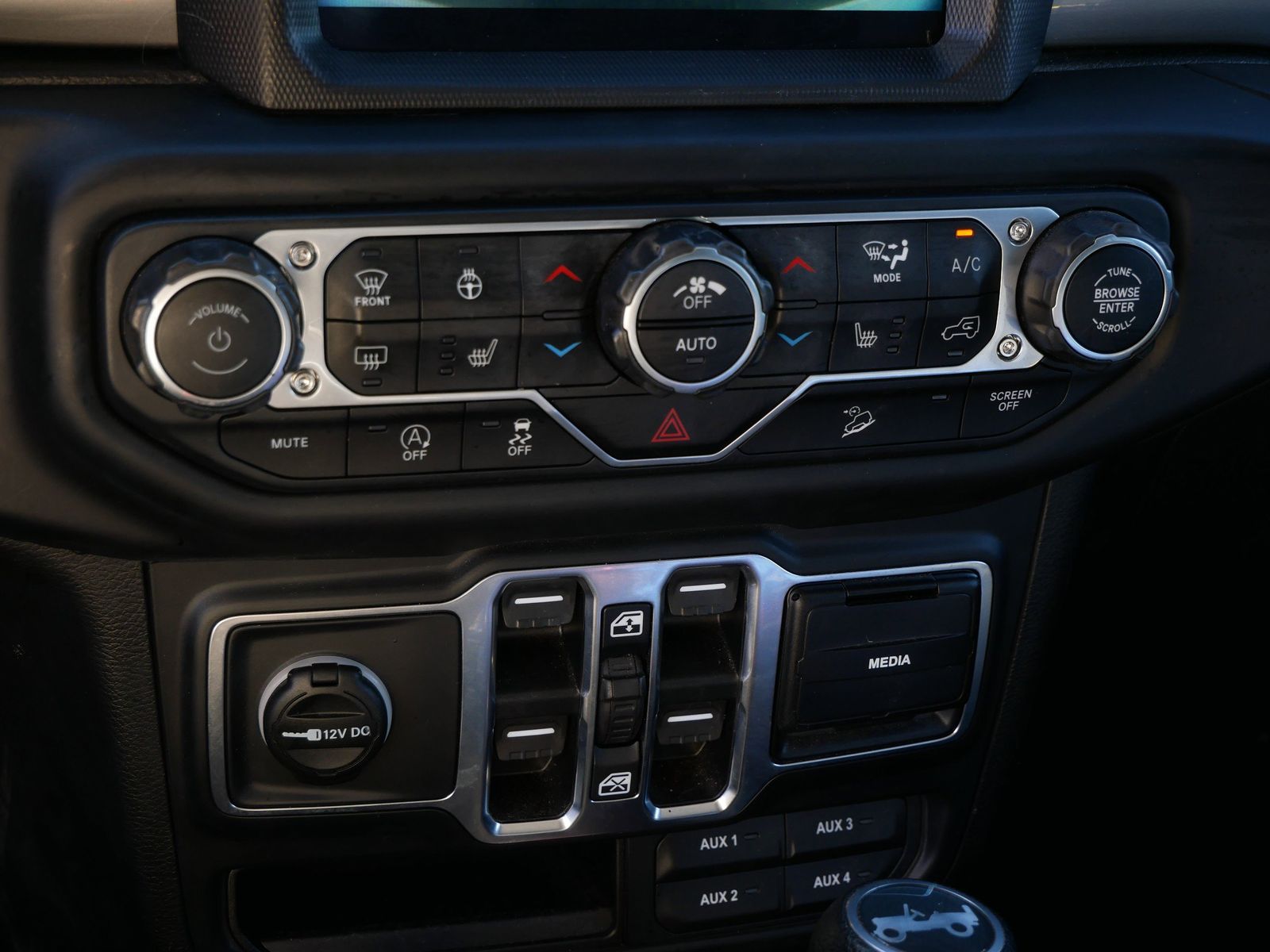 Thumbnail: 2018 Jeep Wrangler - 20