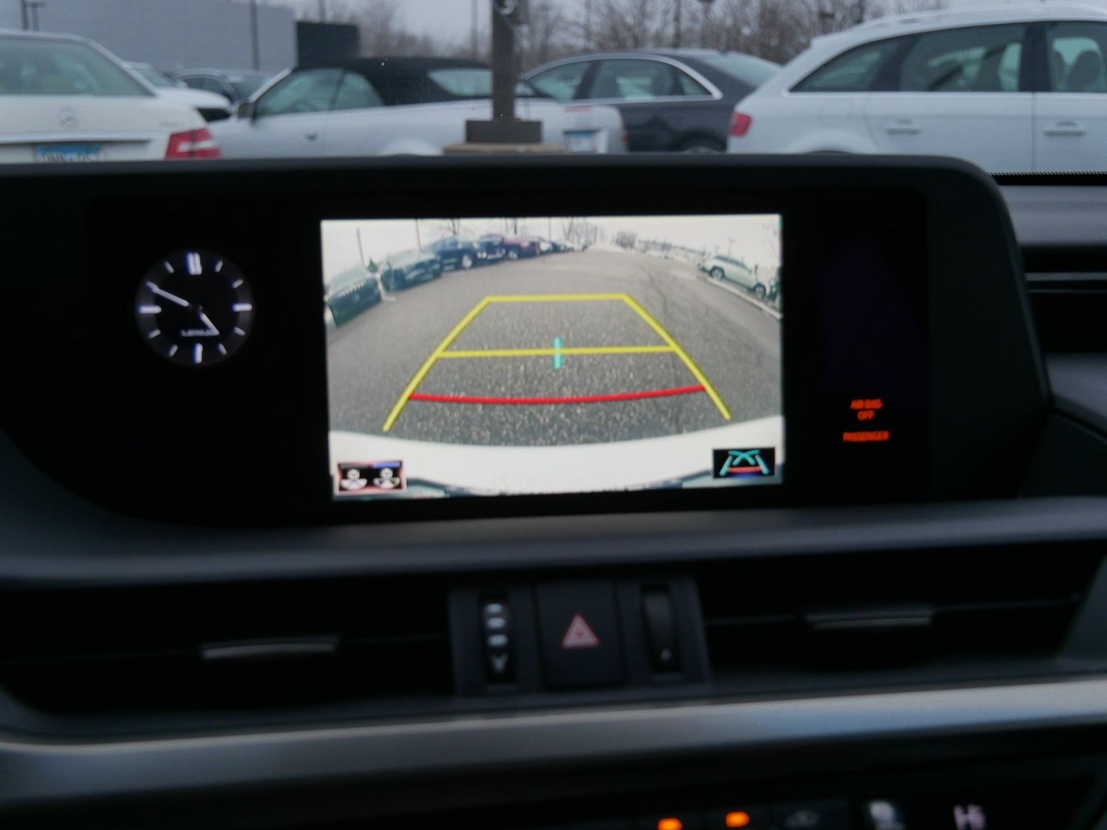 Thumbnail: 2021 Lexus ES - 18