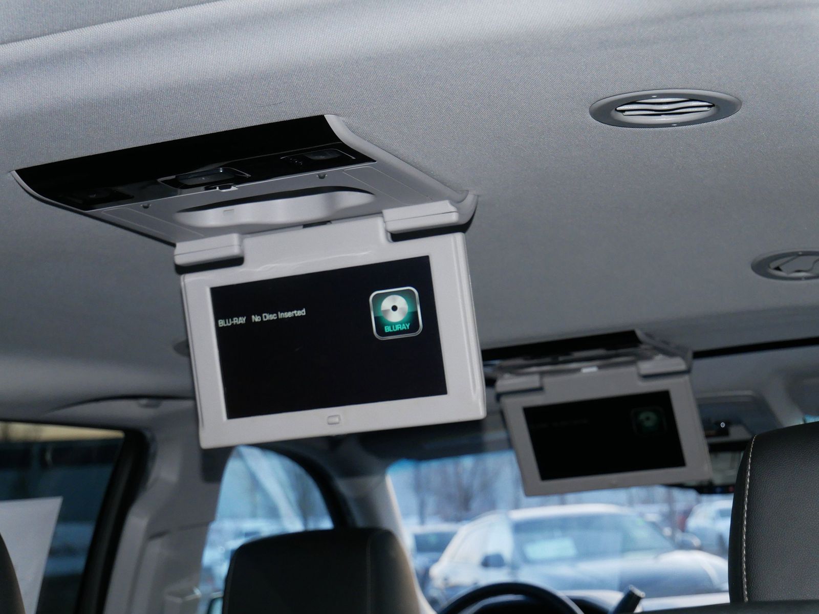 Thumbnail: 2019 Chevrolet Suburban - 11