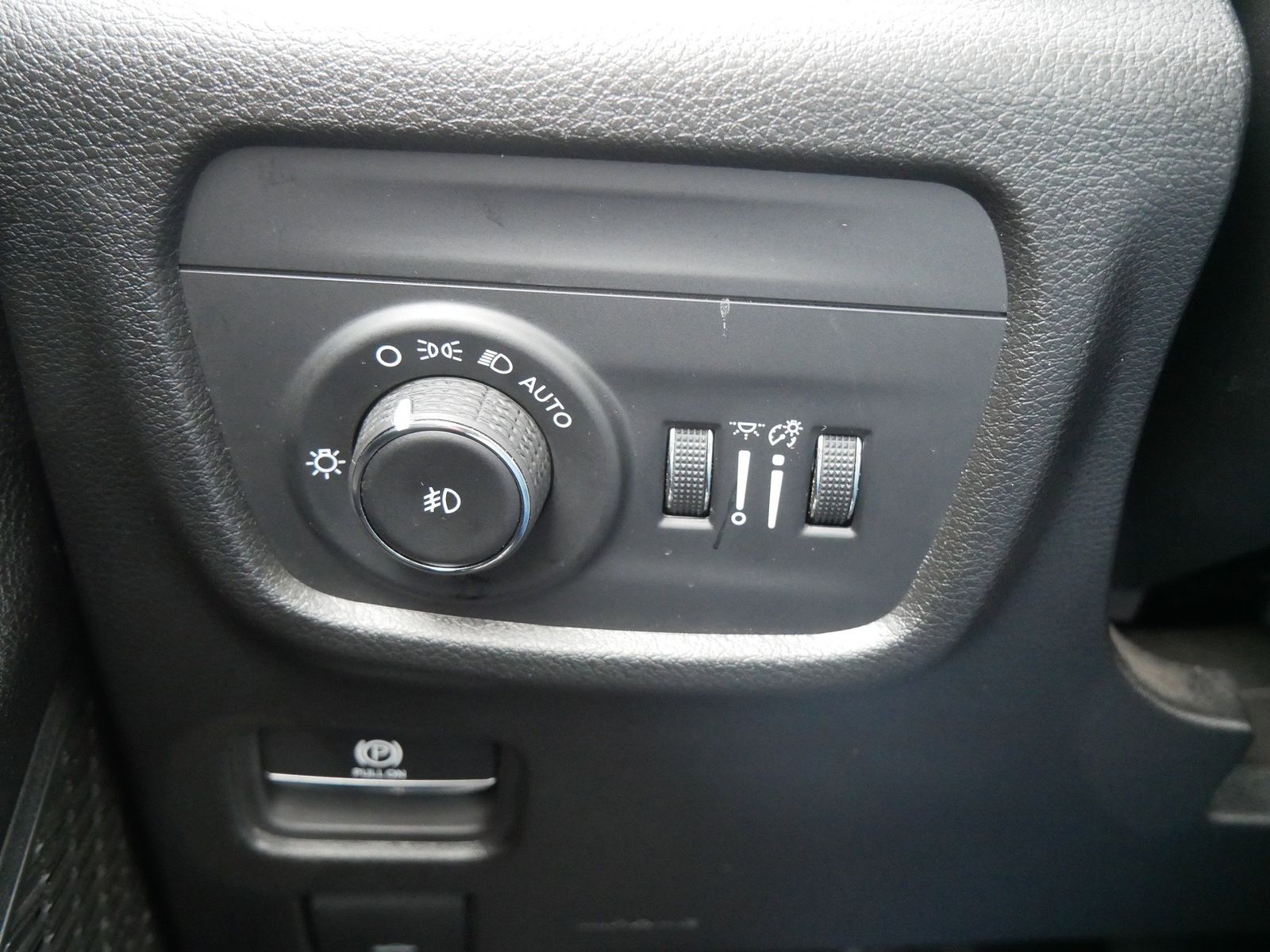 Thumbnail: 2024 Jeep Grand Cherokee - 25