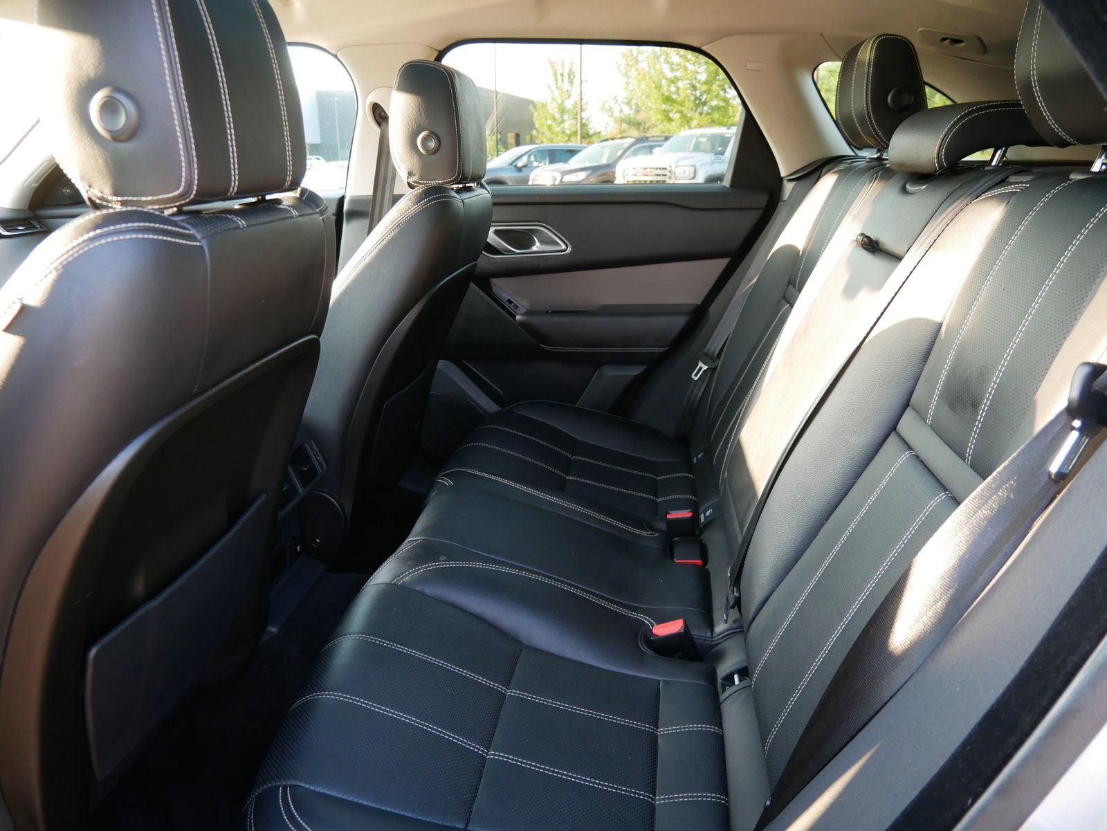 Thumbnail: 2020 Land Rover Range Rover Velar - 8