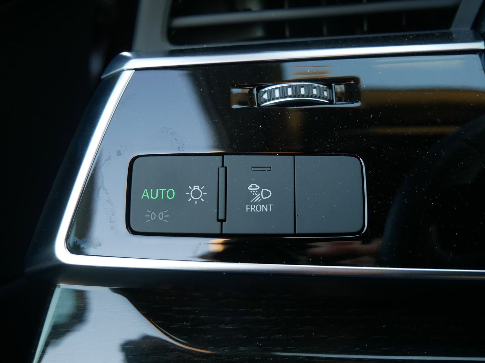 Thumbnail: 2025 Audi Q7 - 26