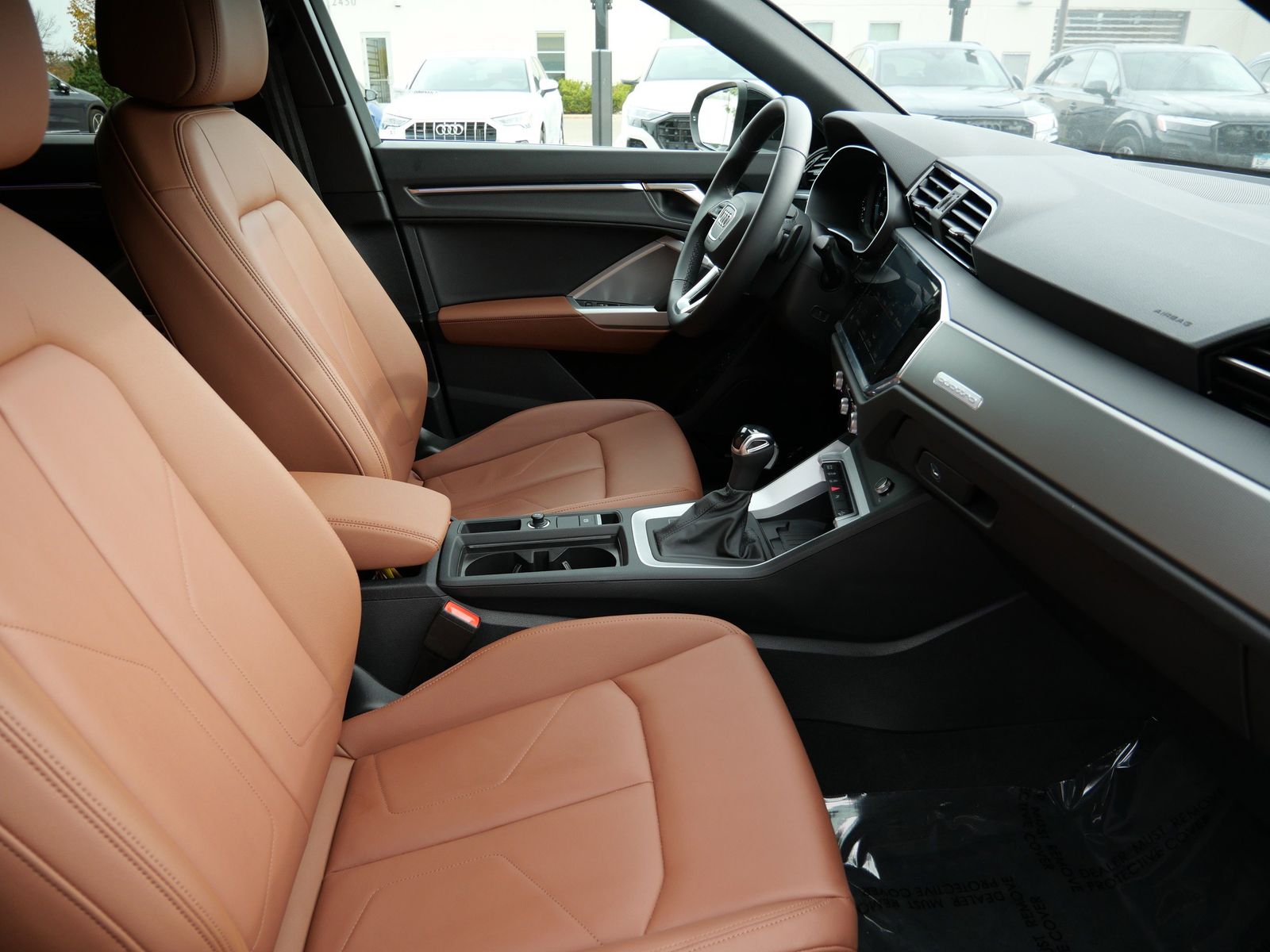 Thumbnail: 2025 Audi Q3 - 12