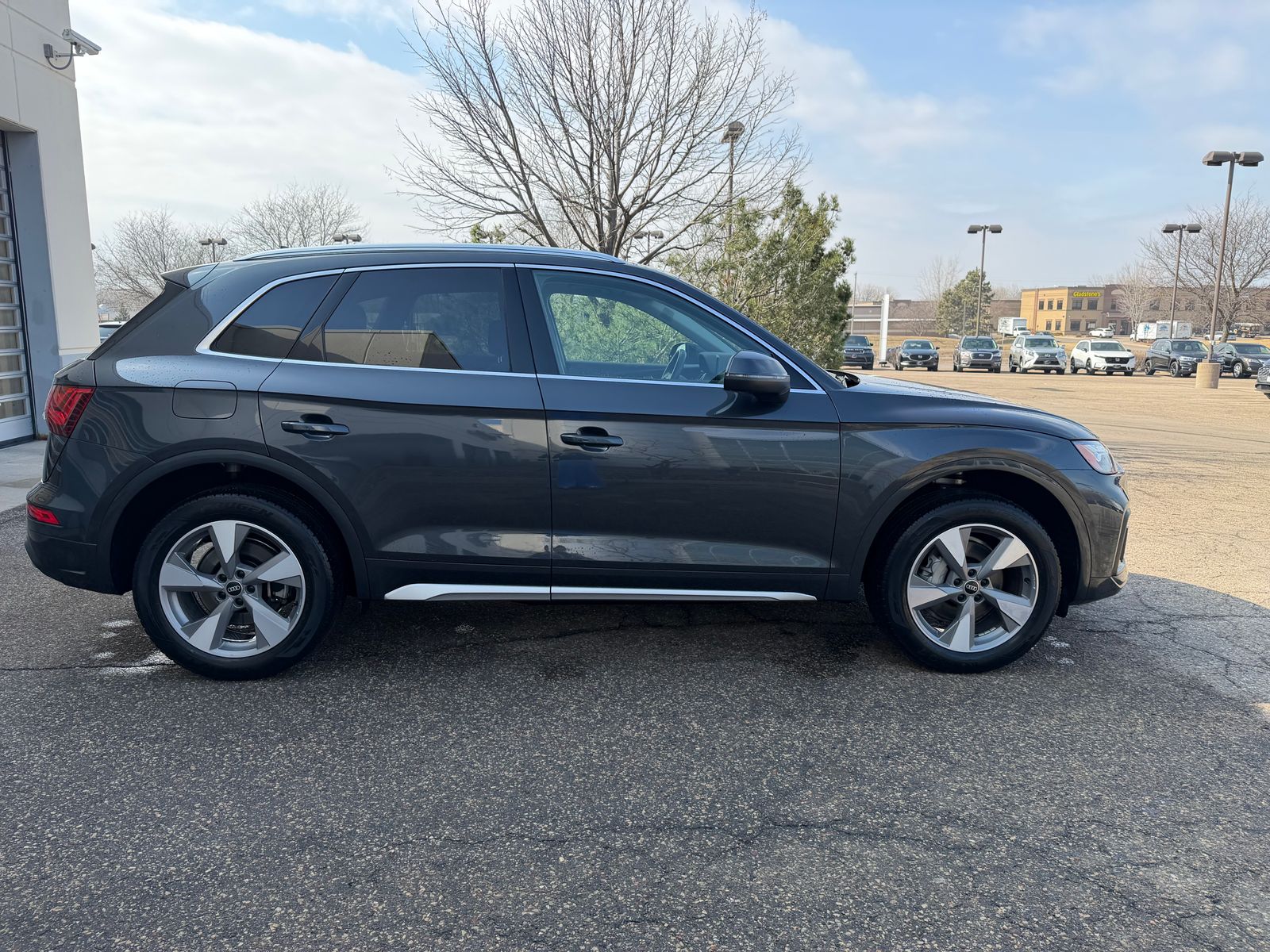 Thumbnail: 2023 Audi Q5 - 8