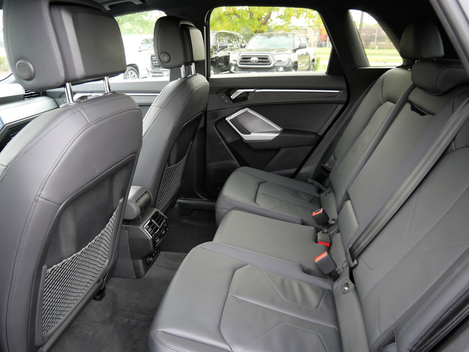 Thumbnail: 2025 Audi Q3 - 9