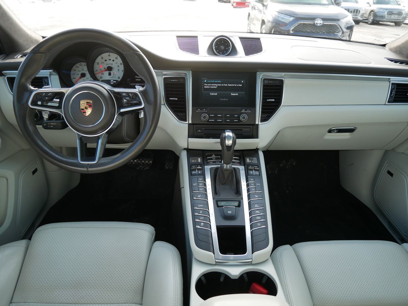 Thumbnail: 2017 Porsche Macan - 11