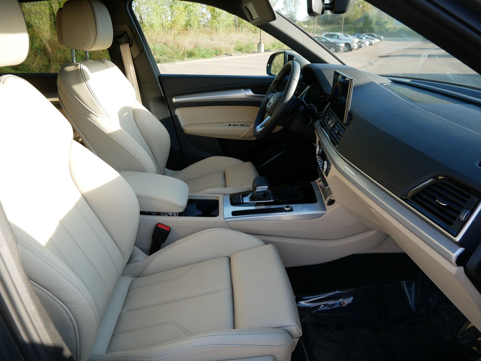 Thumbnail: 2025 Audi Q5 - 12