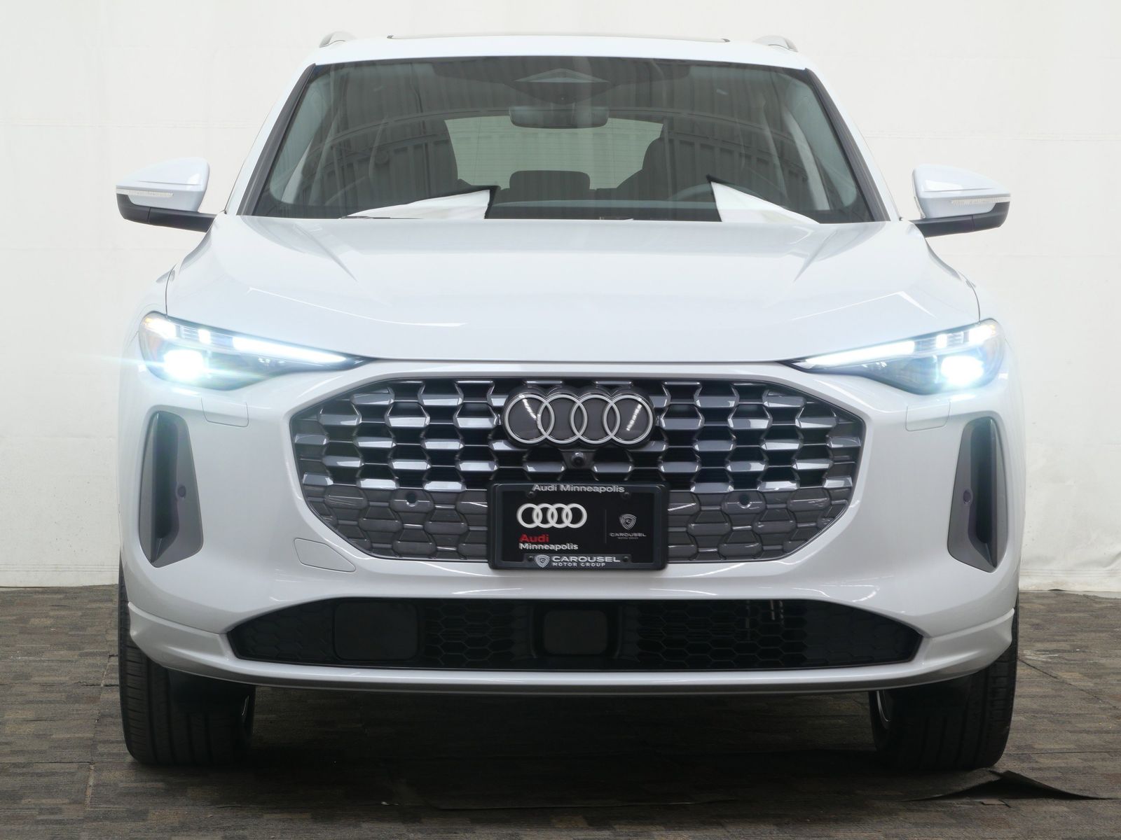 Thumbnail: 2025 Audi Q5 - 9
