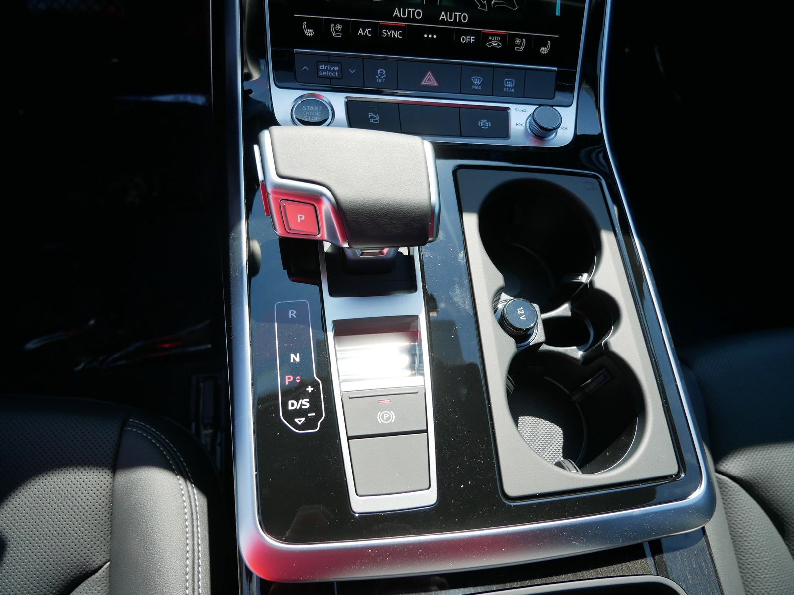 Thumbnail: 2026 Audi Q7 - 18
