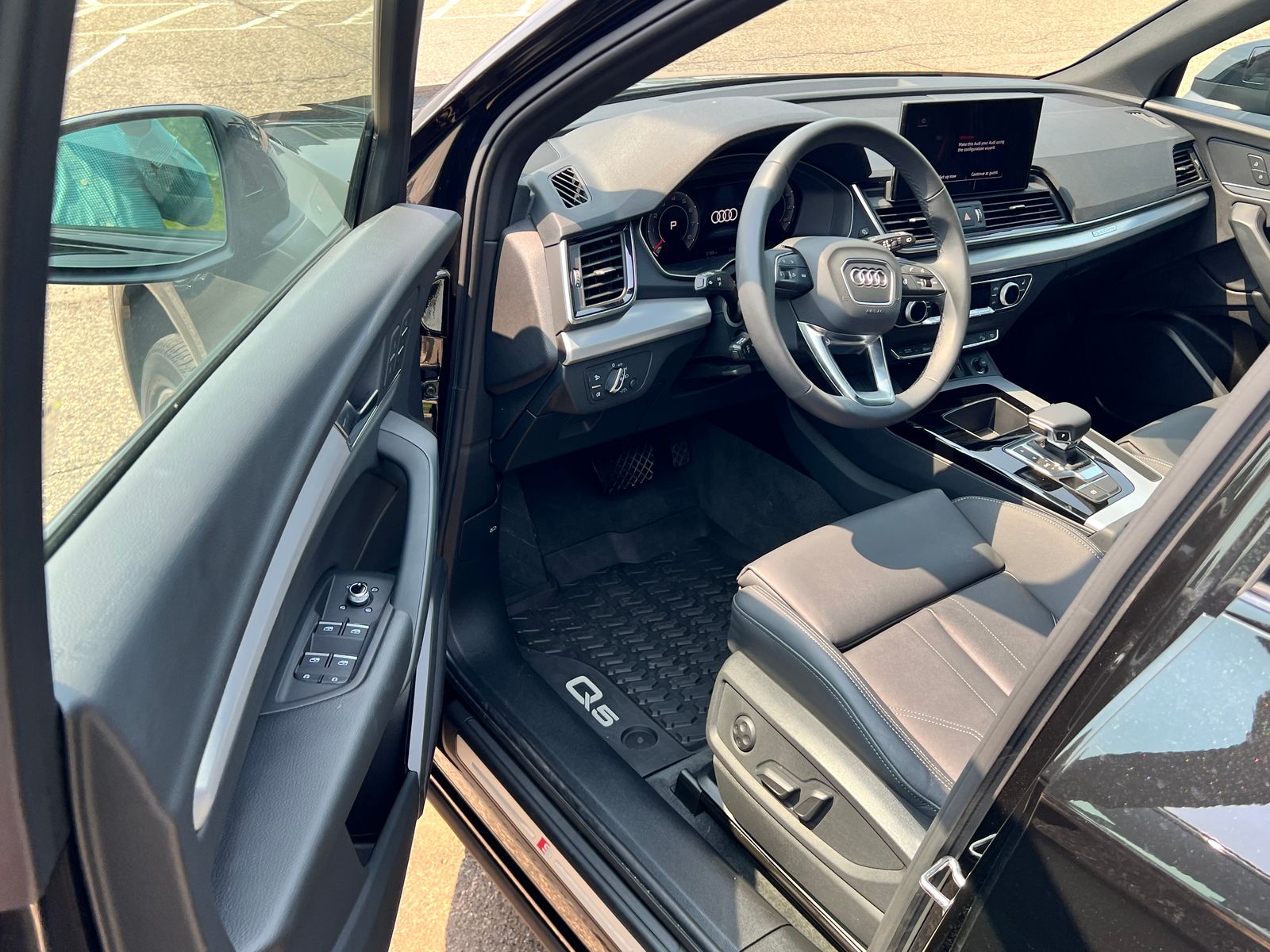 Thumbnail: 2025 Audi Q5 - 5