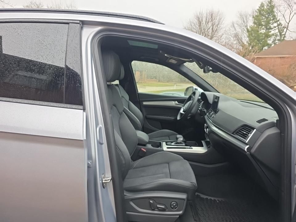 Thumbnail: 2024 Audi Q5 - 12