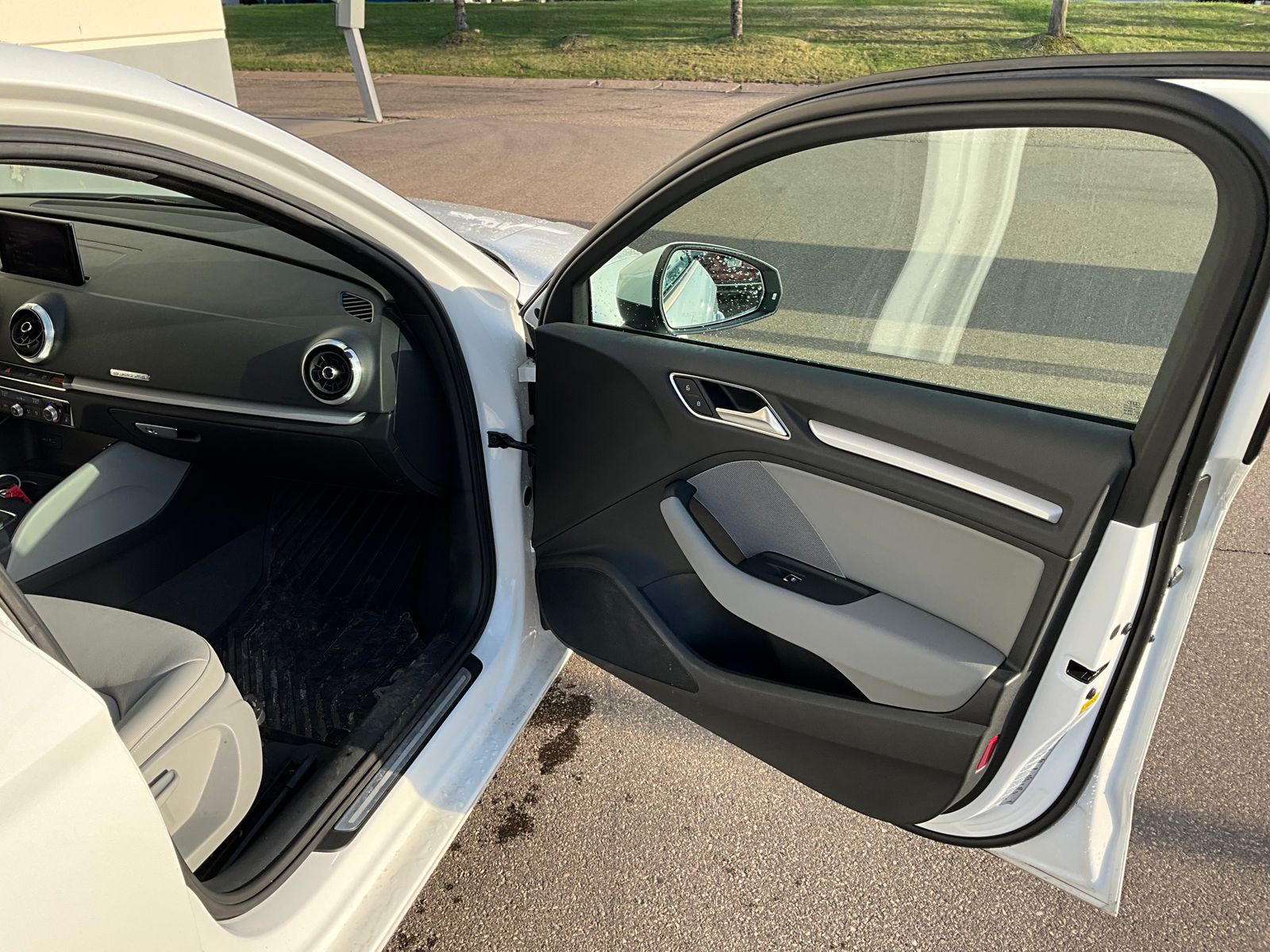 Thumbnail: 2018 Audi A3 - 10