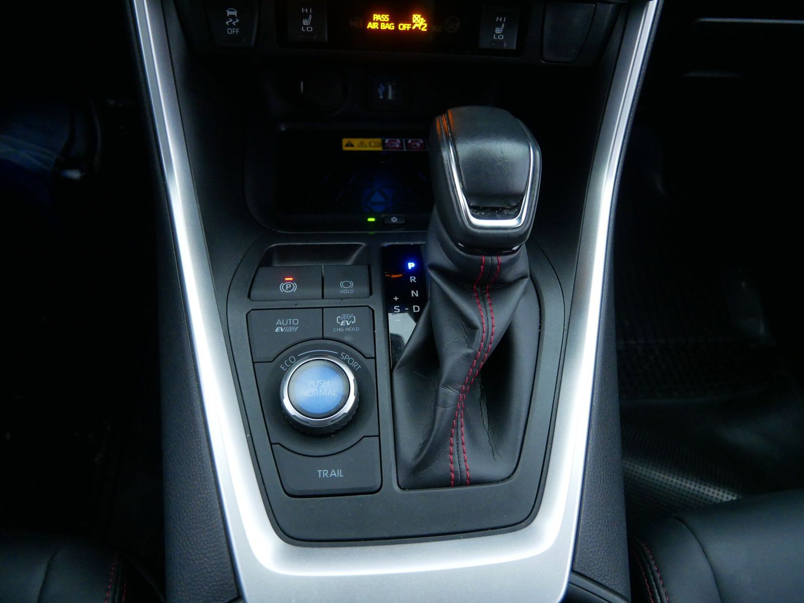 Thumbnail: 2023 Toyota RAV4 - 21