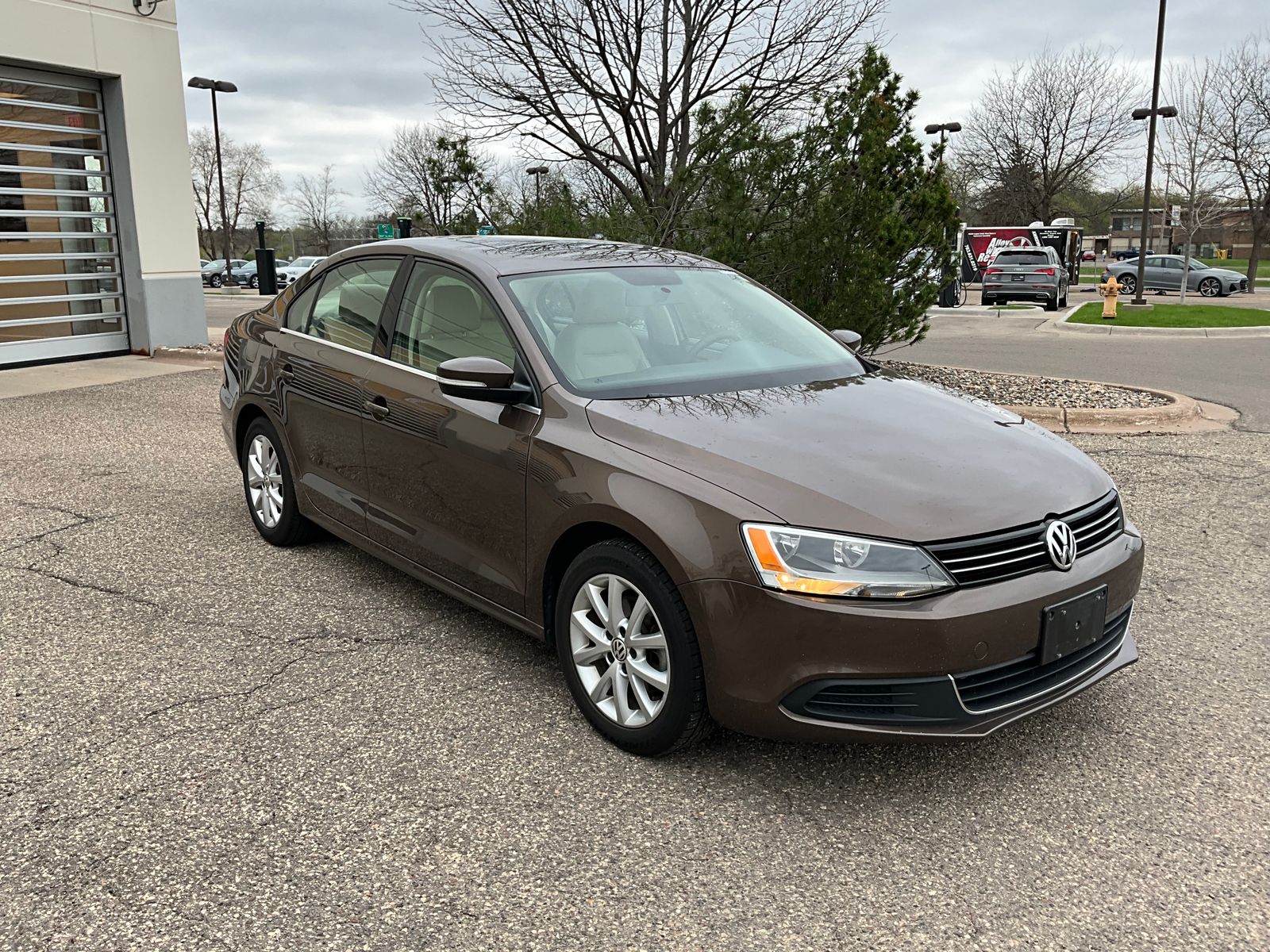 Thumbnail: 2014 Volkswagen Jetta - 9