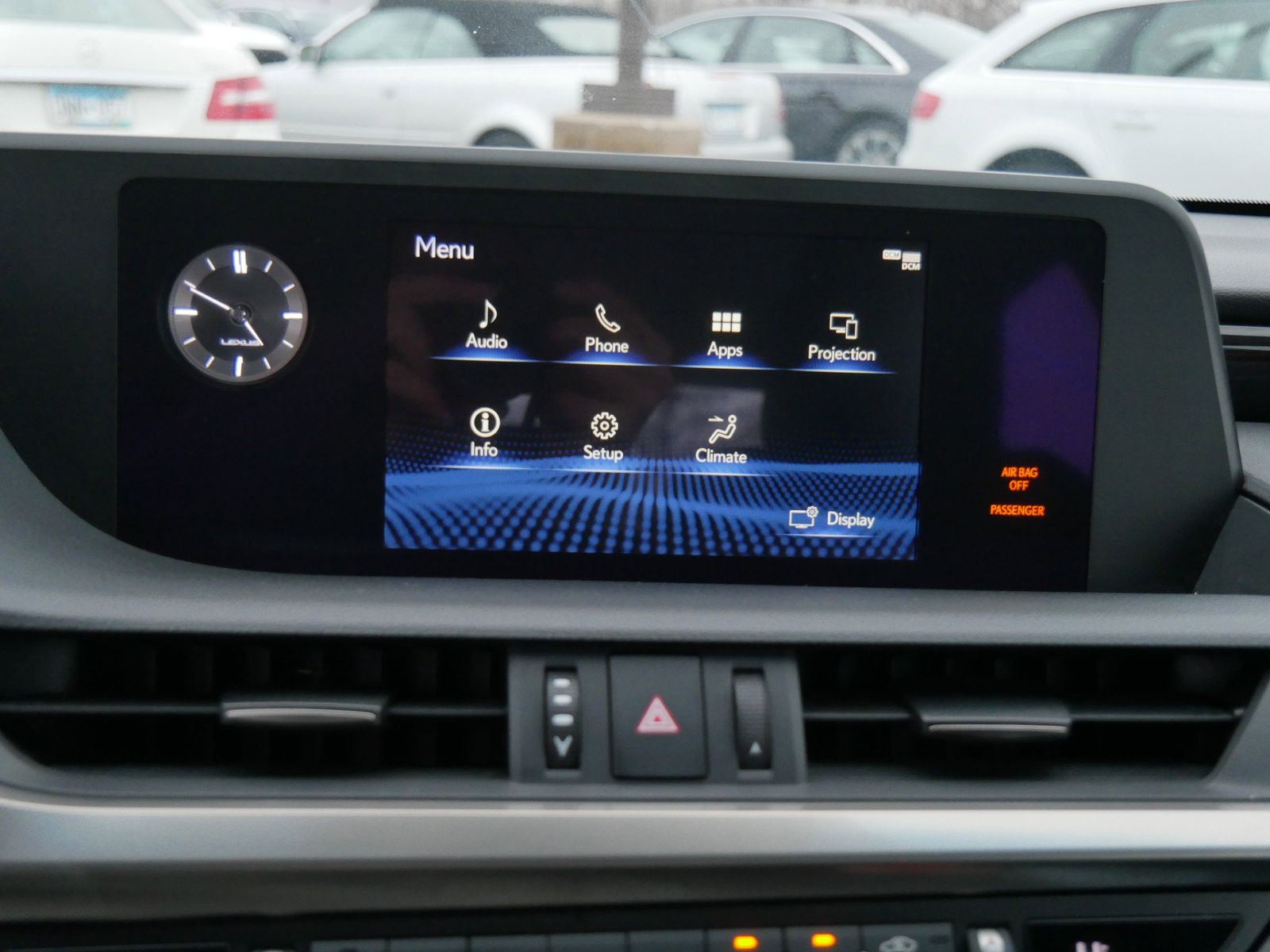 Thumbnail: 2021 Lexus ES - 17