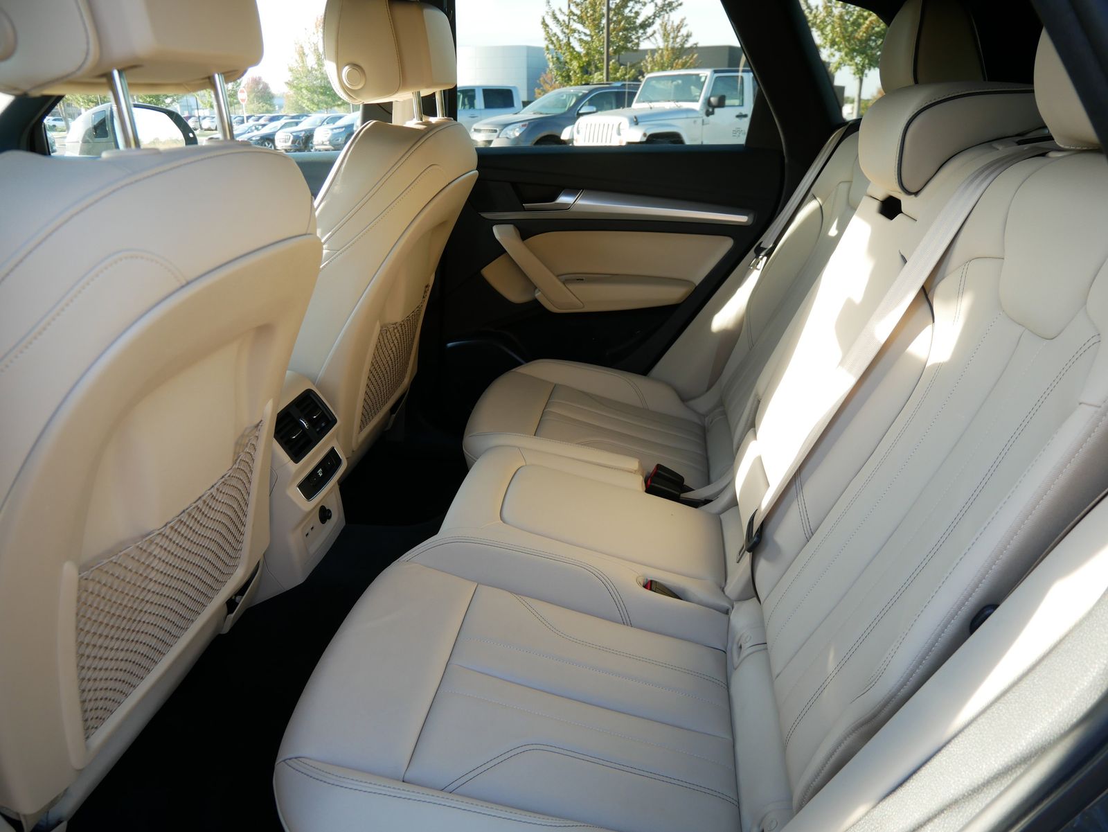 Thumbnail: 2025 Audi Q5 - 9