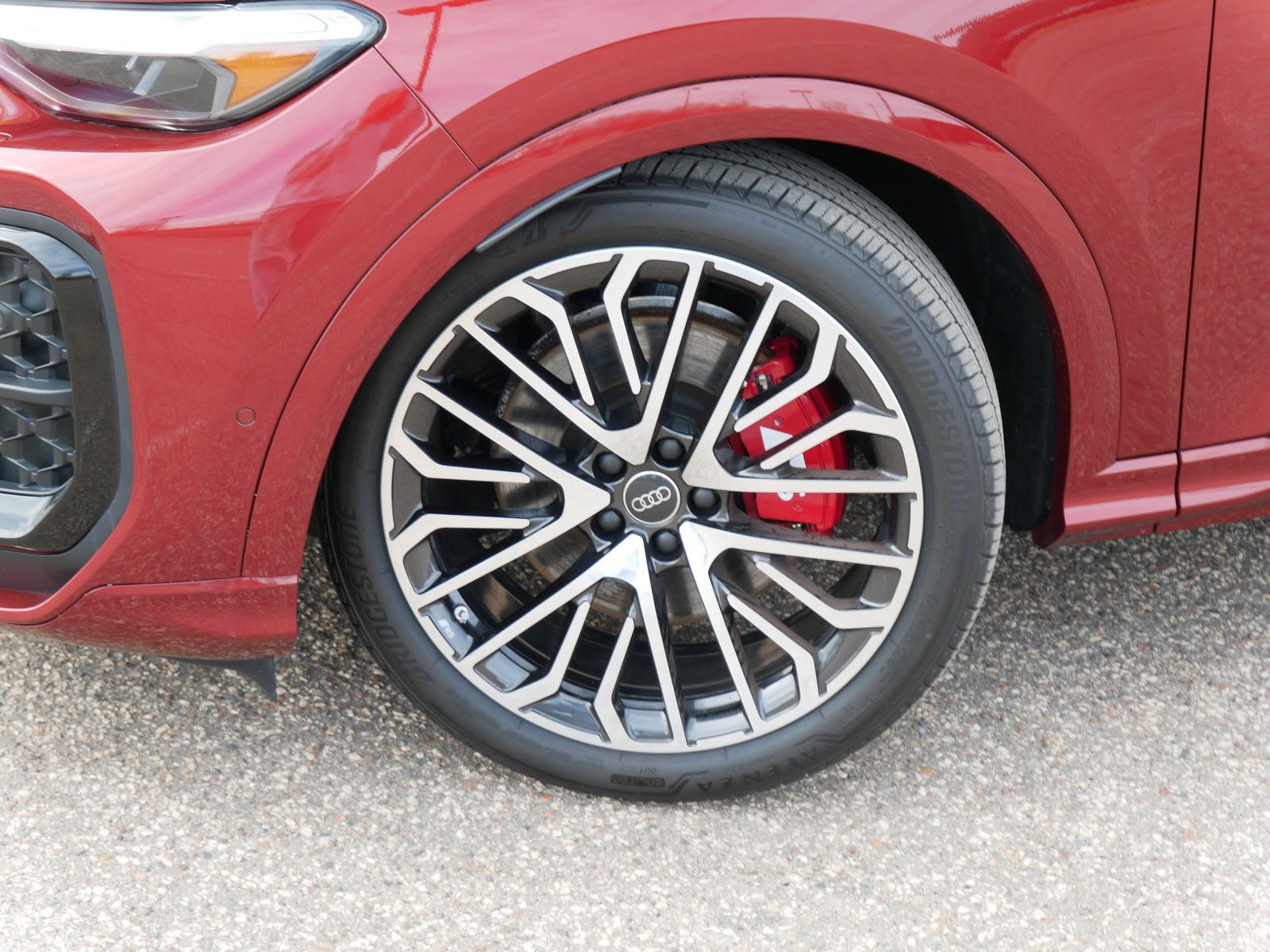 Thumbnail: 2025 Audi SQ5 - 7