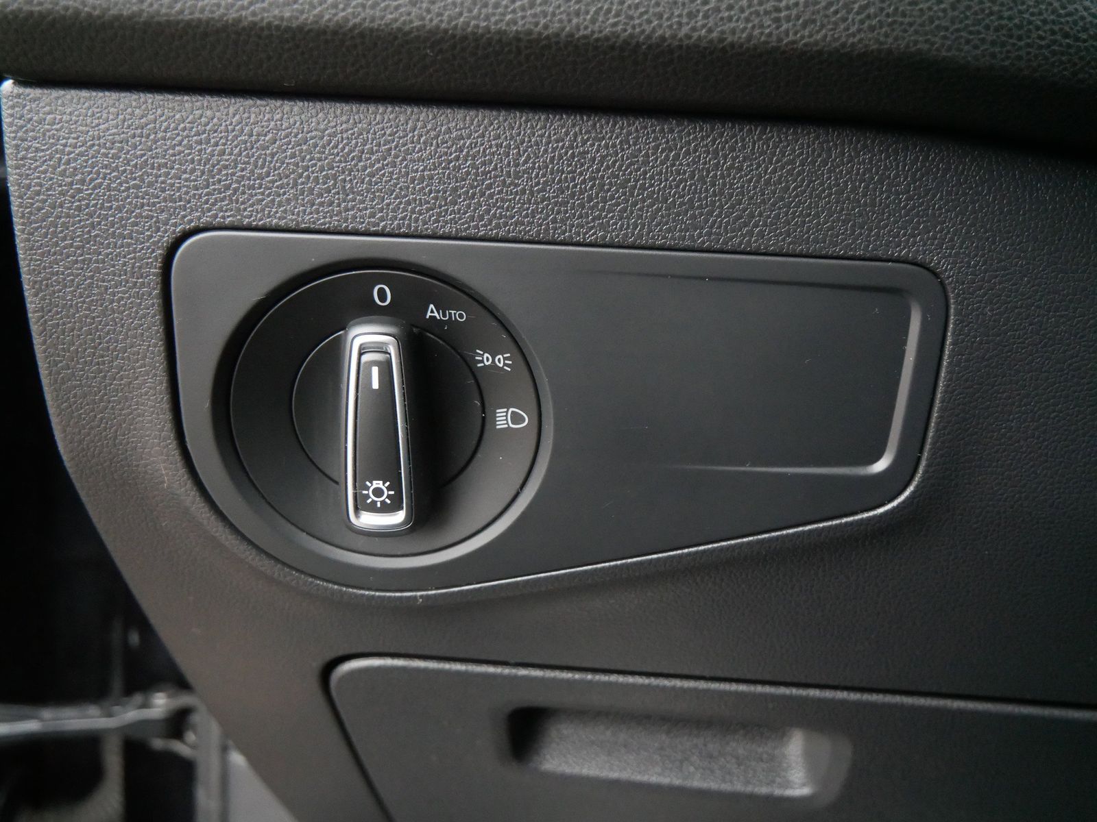 Thumbnail: 2019 Volkswagen Tiguan - 29