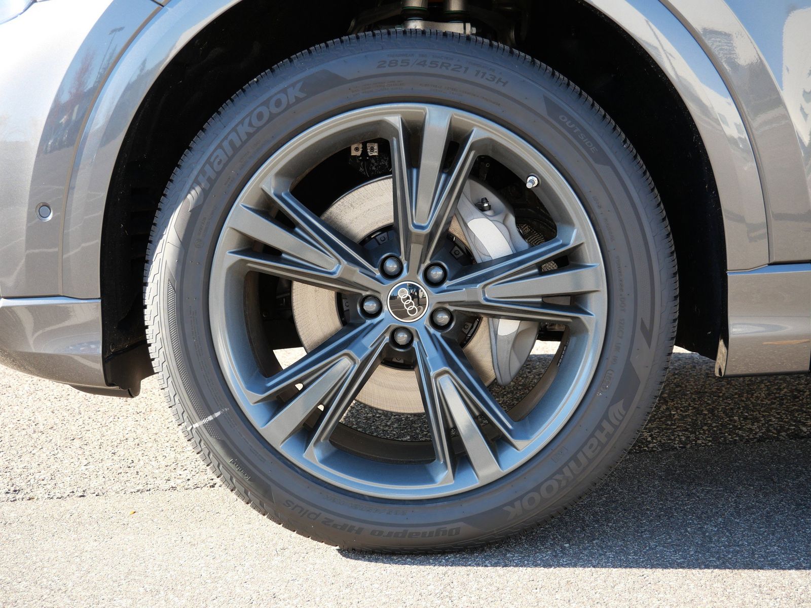 Thumbnail: 2026 Audi Q8 - 7